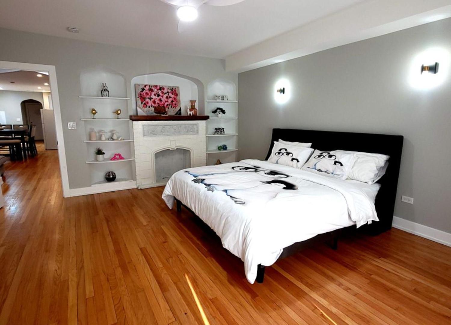 Beautiful 4 Bedroom 2 Bathroom Near Everything * Chicago