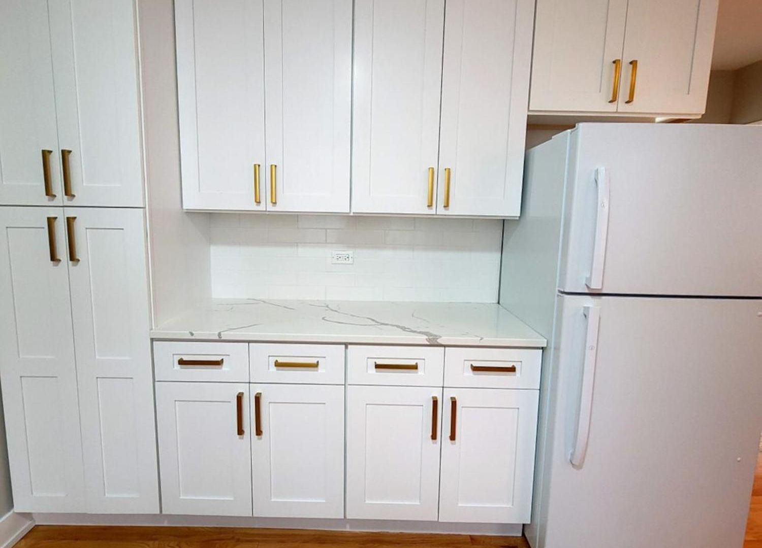 Beautiful 4 Bedroom 2 Bathroom Near Everything Apartment