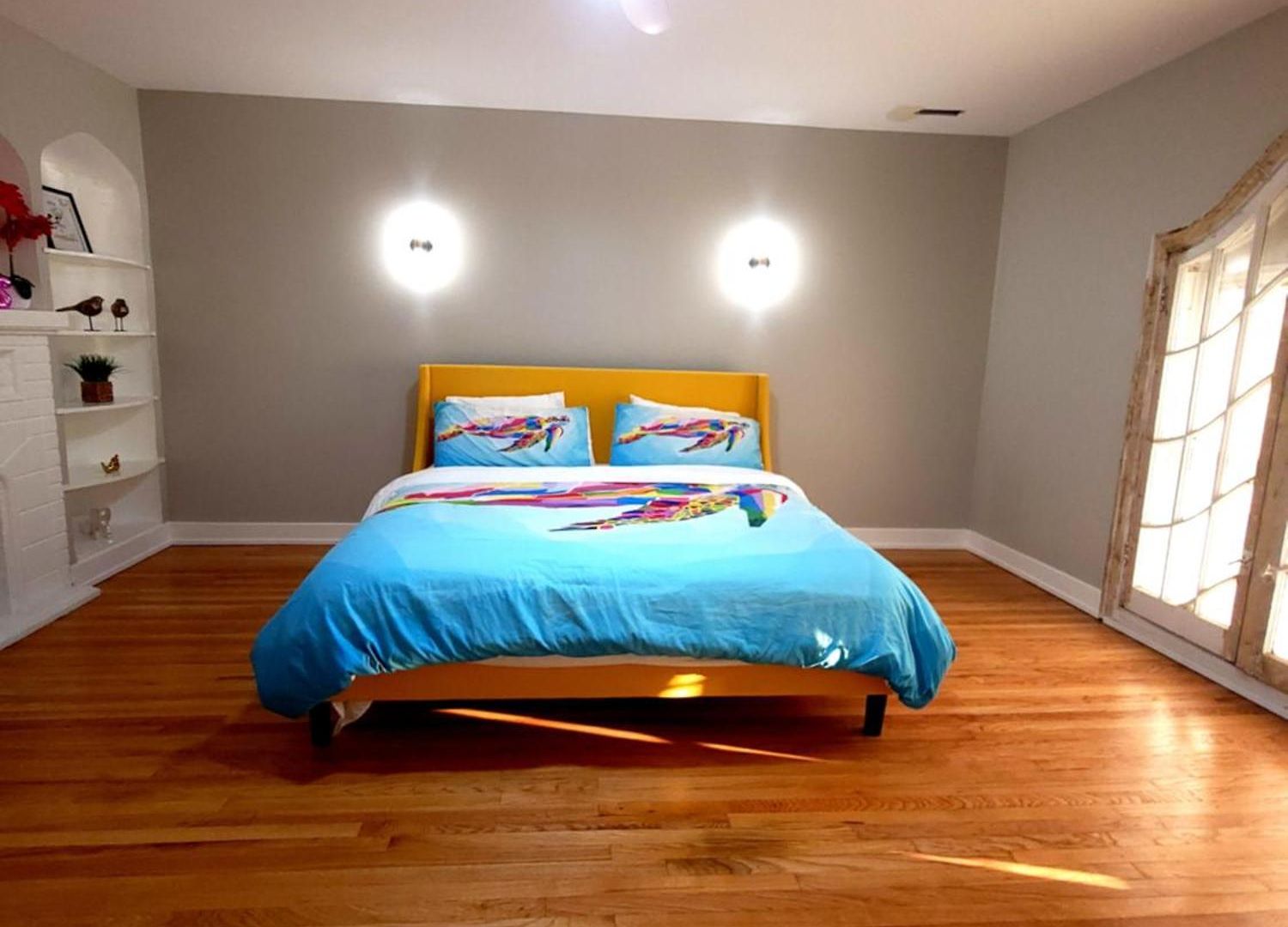 Beautiful 4 Bedroom 2 Bathroom Near Everything