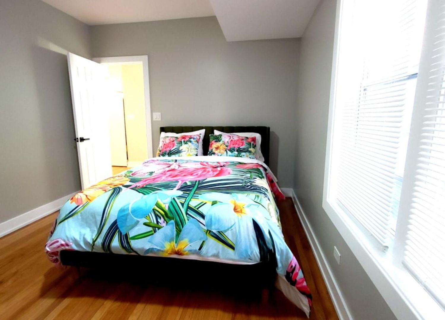 Beautiful 4 Bedroom 2 Bathroom Near Everything