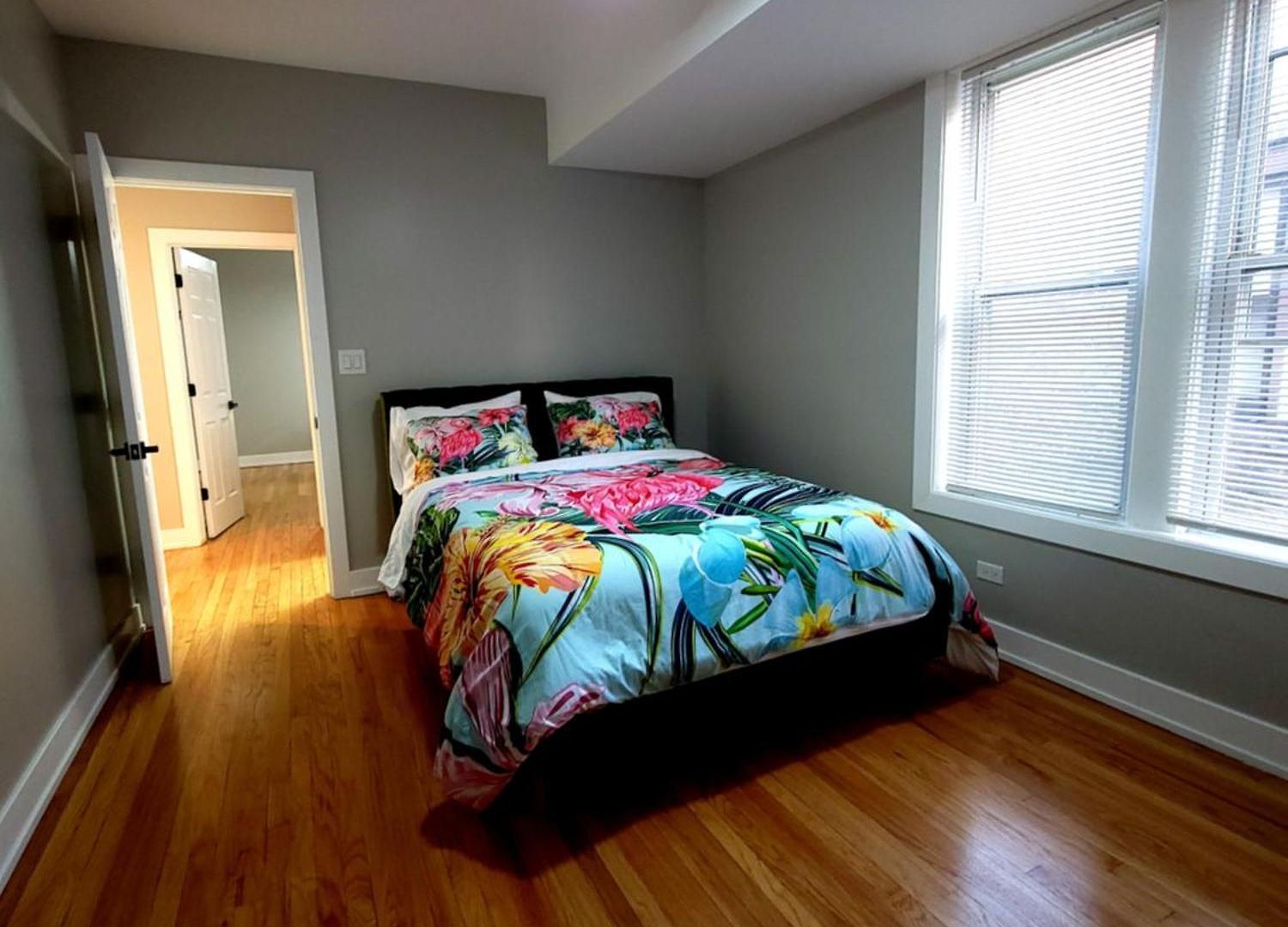 Beautiful 4 Bedroom 2 Bathroom Near Everything *