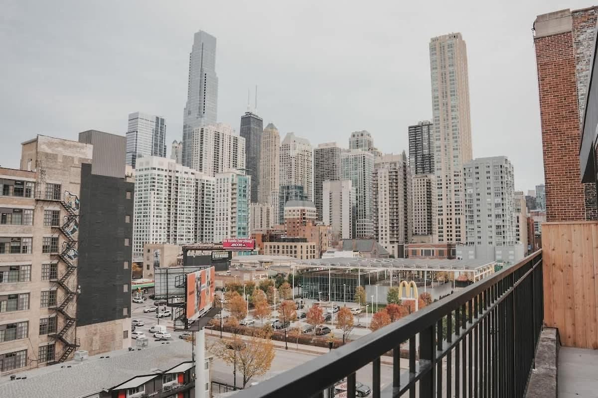 River North Private Balcony With In And Out Parking Apartment Chicago
