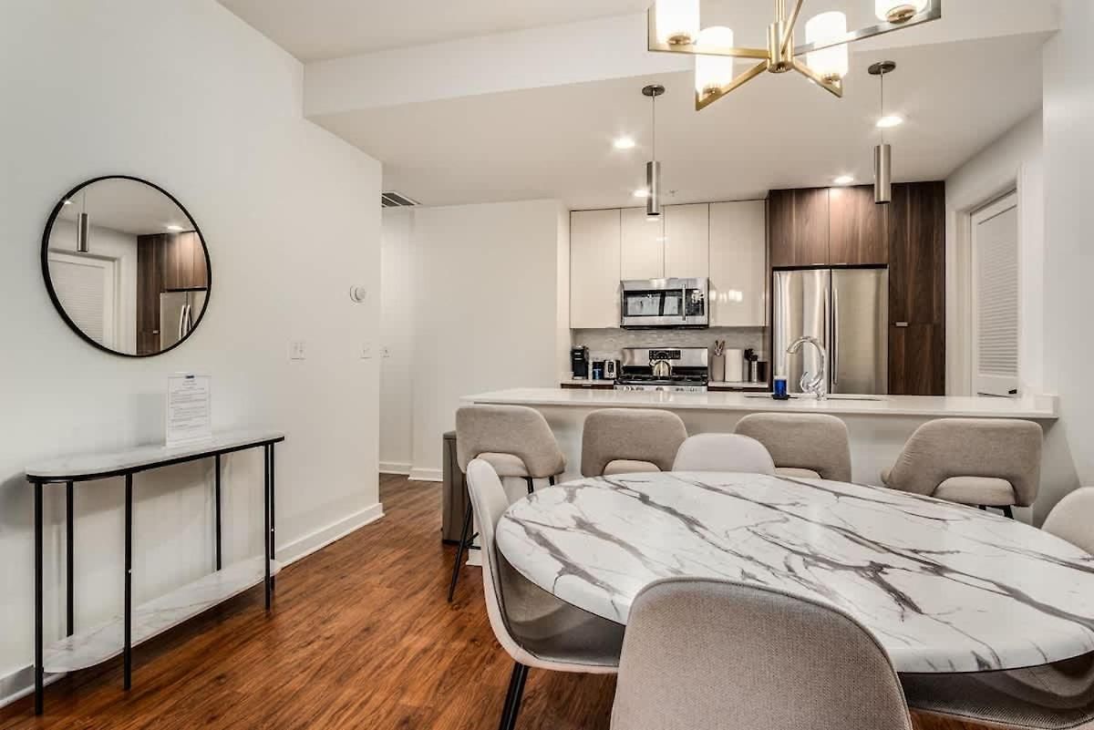 Boulevard Walk Everywhere 5 Mins To Magnificent Mile River North 01 Apartment *