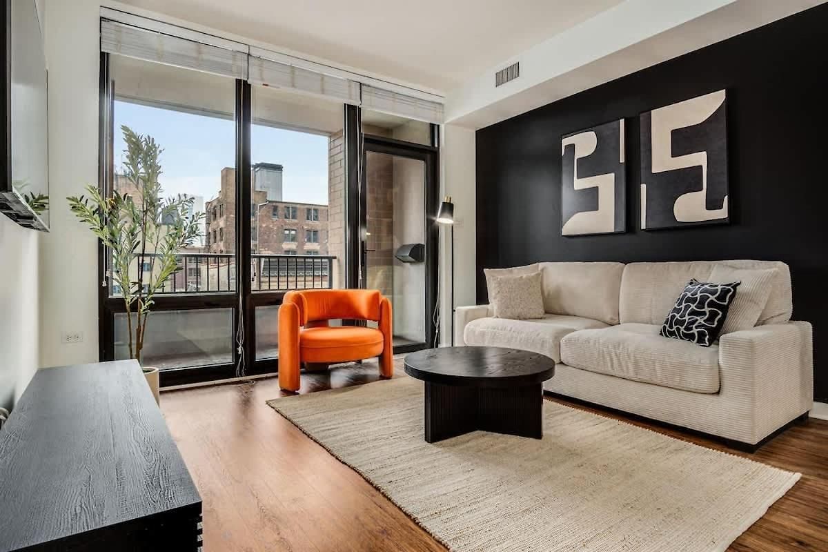 Apartment Boulevard Walk Everywhere 5 Mins To Magnificent Mile River North 01 Chicago