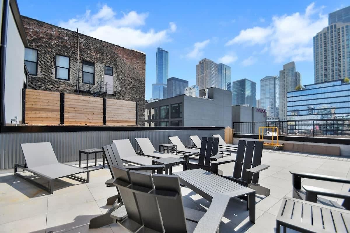 River North Rooftop With In And Out Parking 1 Chicago