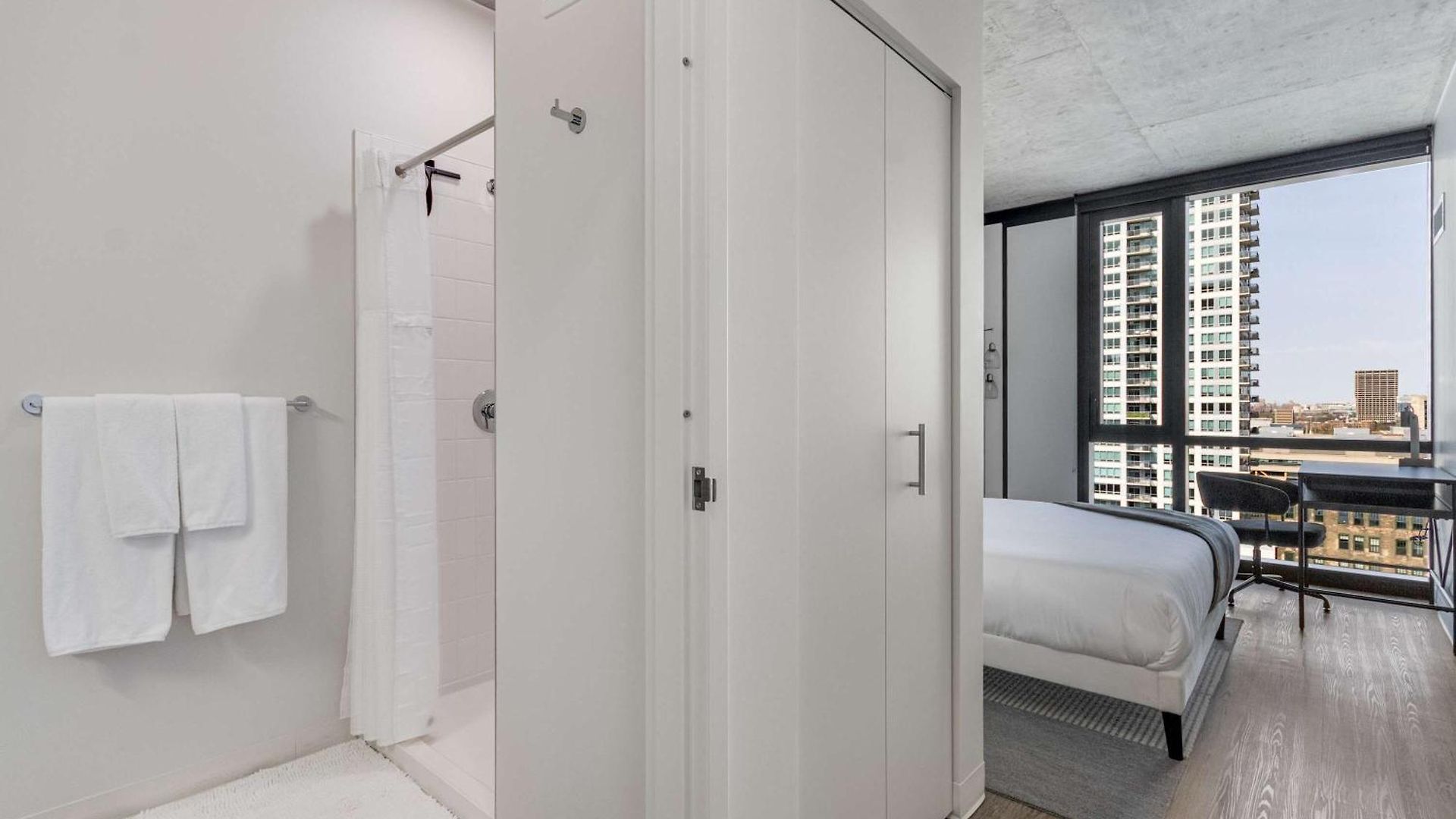 South Loop Rooftop With In And Out Parking 2 Apartment *