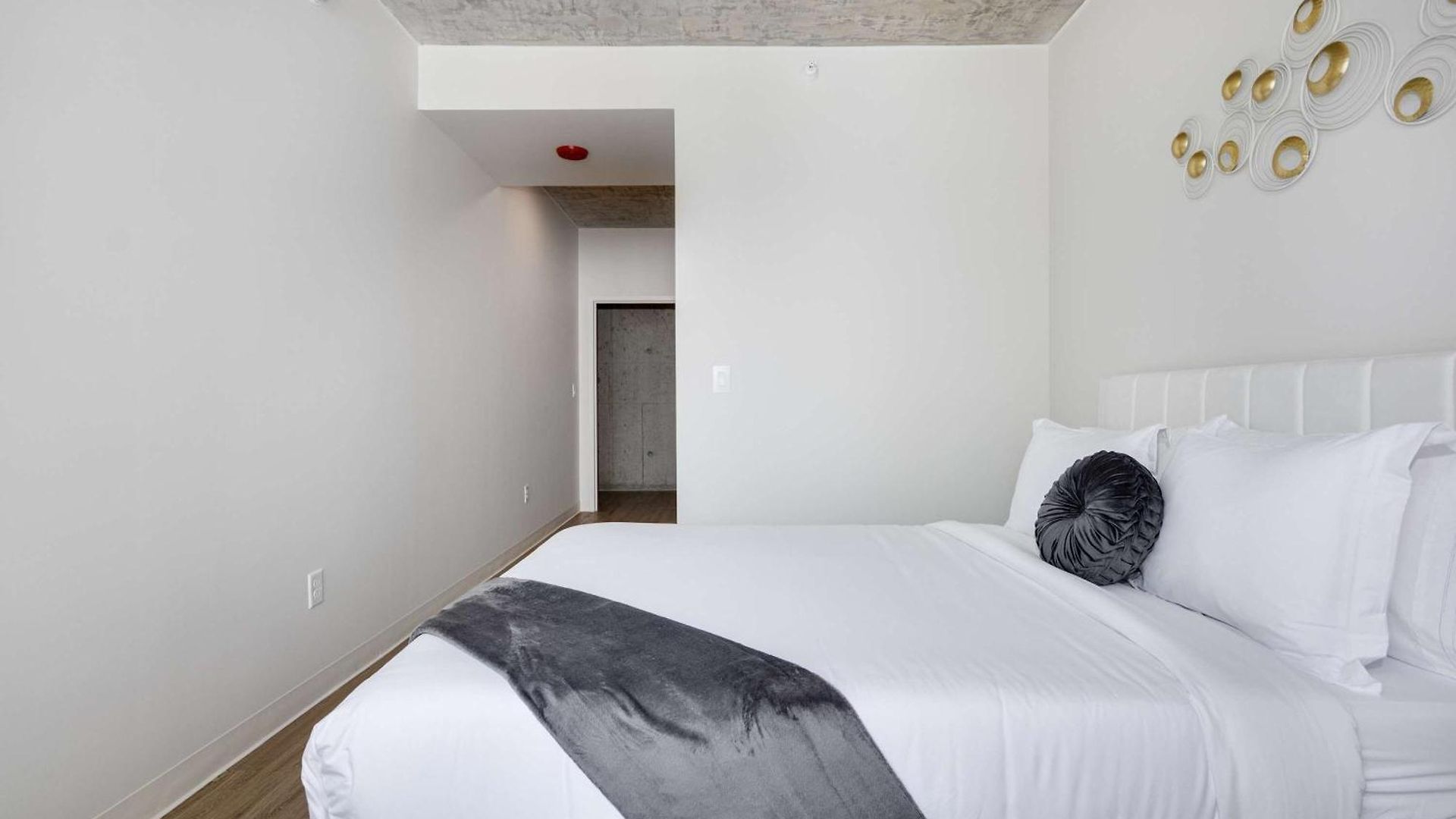 Apartment South Loop Rooftop With In And Out Parking 2 *