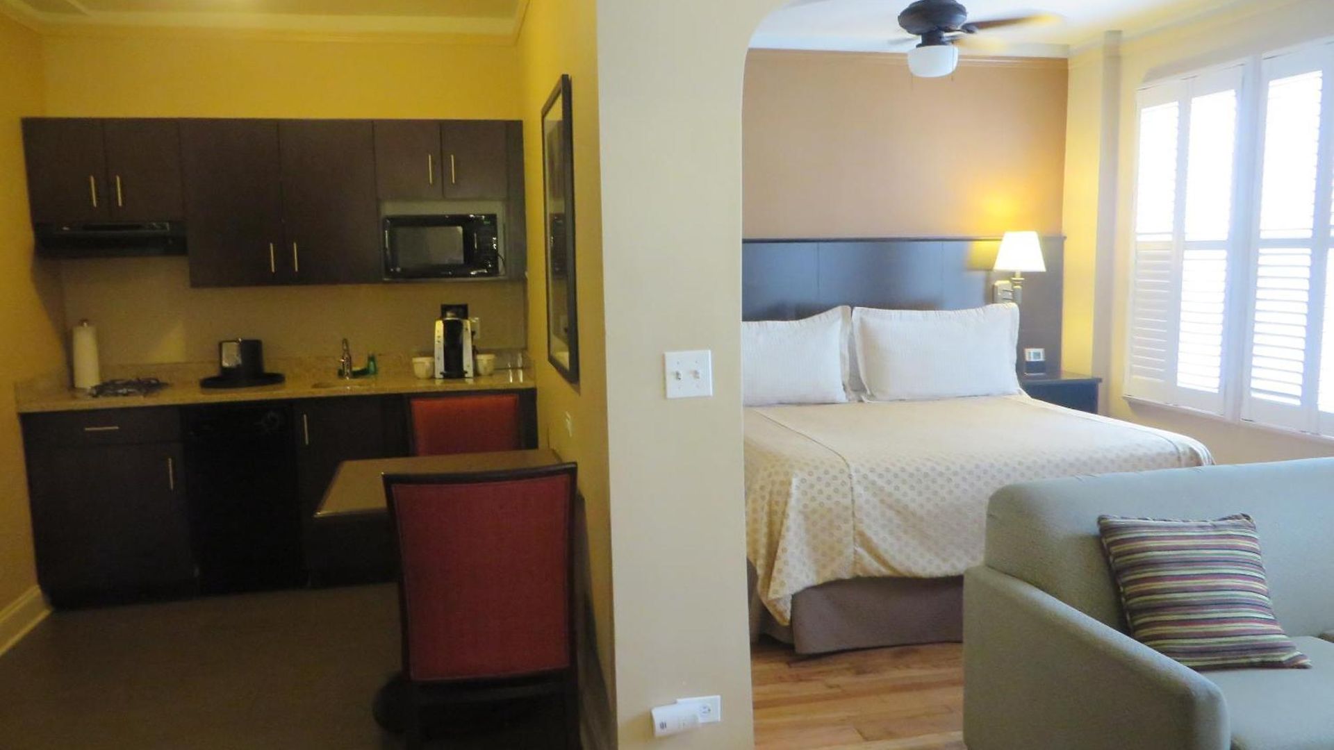 Western Hawthorne Terrace Hotel Chicago