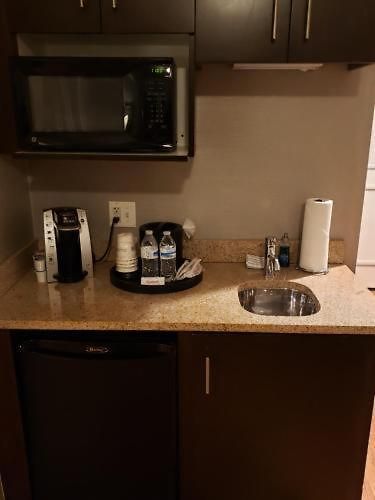 Western Hawthorne Terrace Hotel