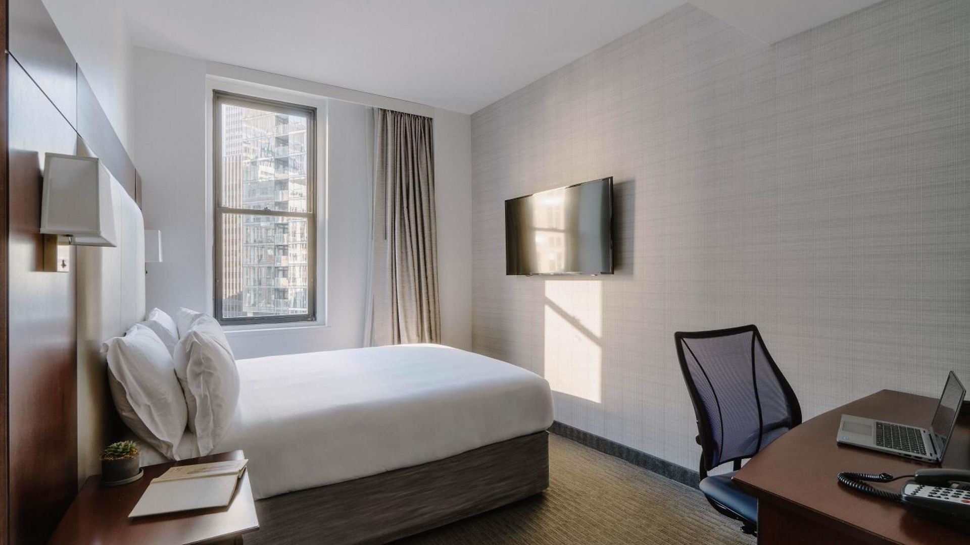 Hotel River Chicago