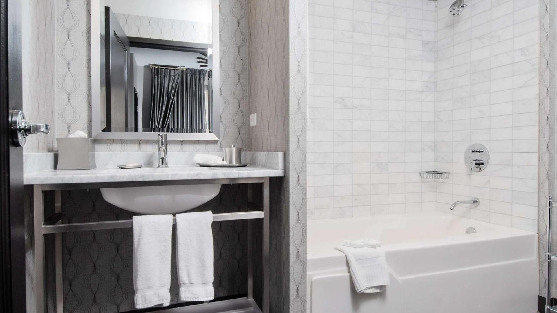 The Allegro Royal Sonesta Loop Chicago