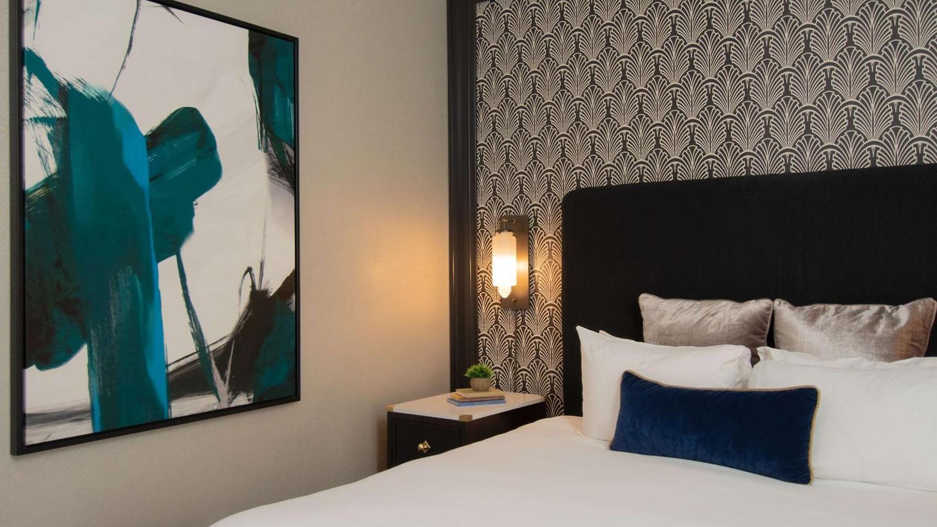The Allegro Royal Sonesta Loop Hotel