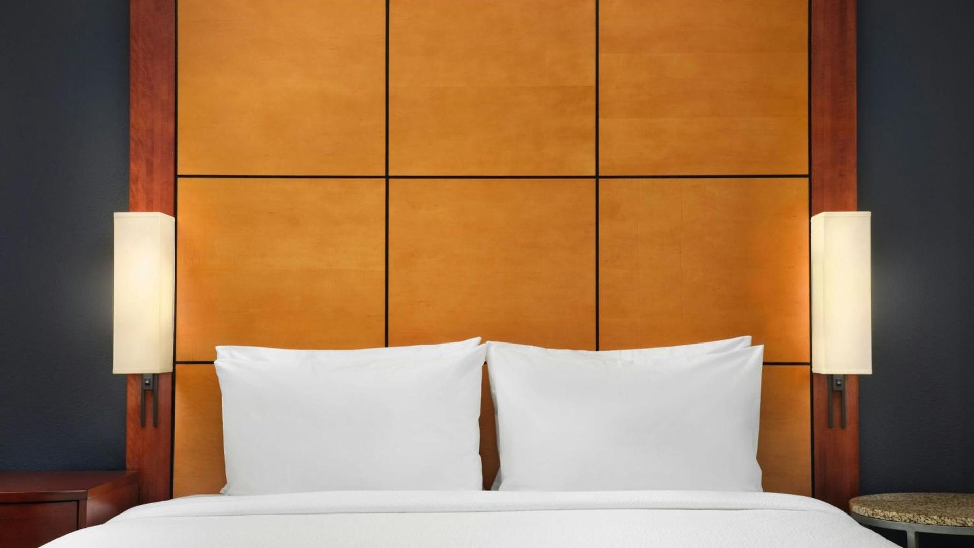 By Marriott Downtown/river North Hotel