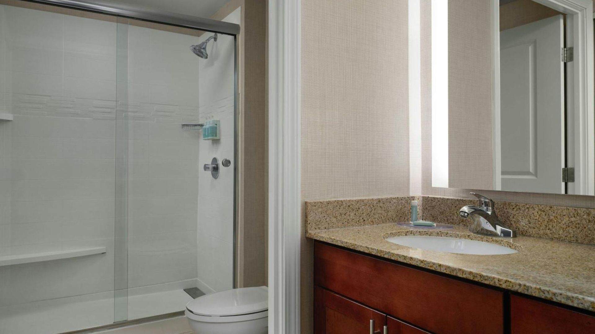 By Marriott Downtown/river North 3* Chicago