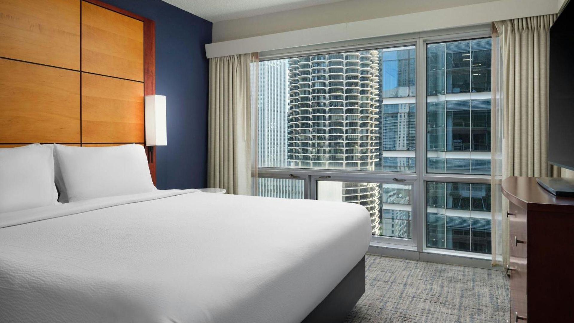 By Marriott Downtown/river North Hotel Chicago