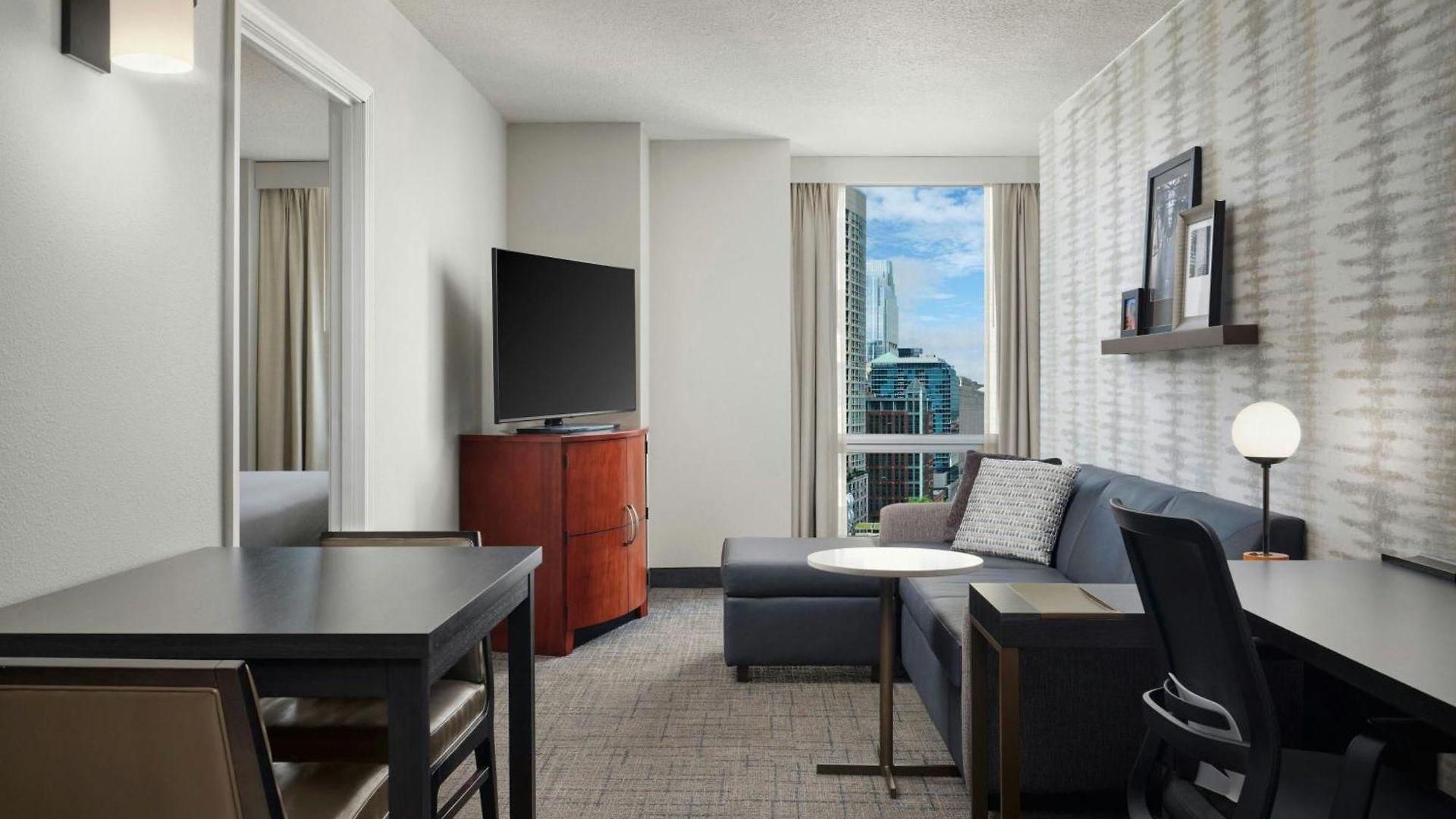 By Marriott Downtown/river North Chicago