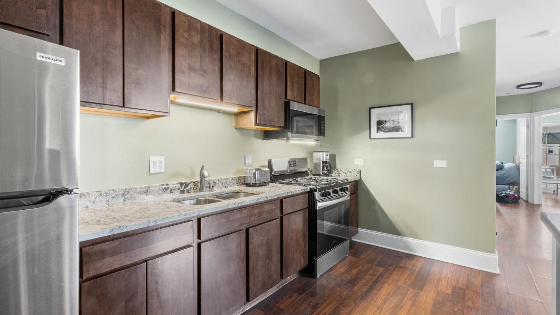 Private In Stylish Humboldt Park Retreat Aparthotel Chicago