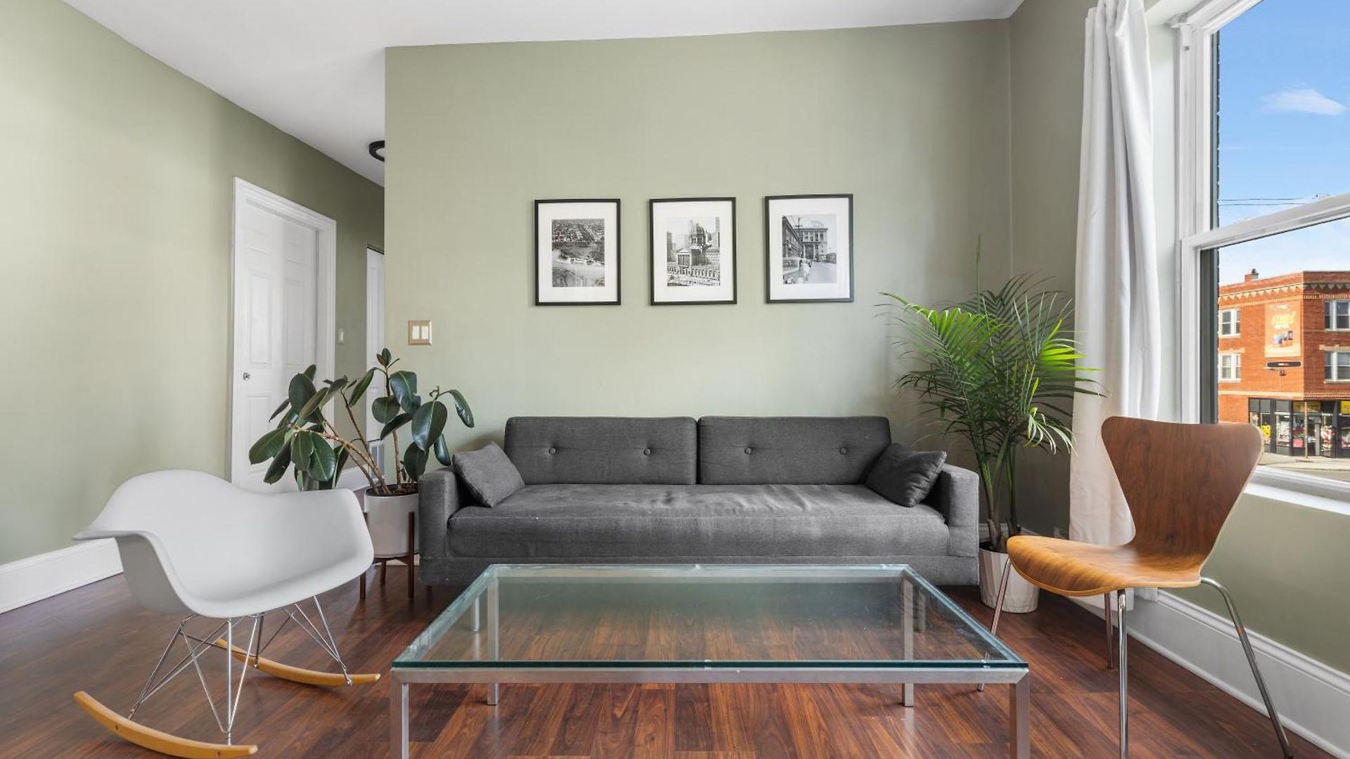 Private In Stylish Humboldt Park Retreat Aparthotel