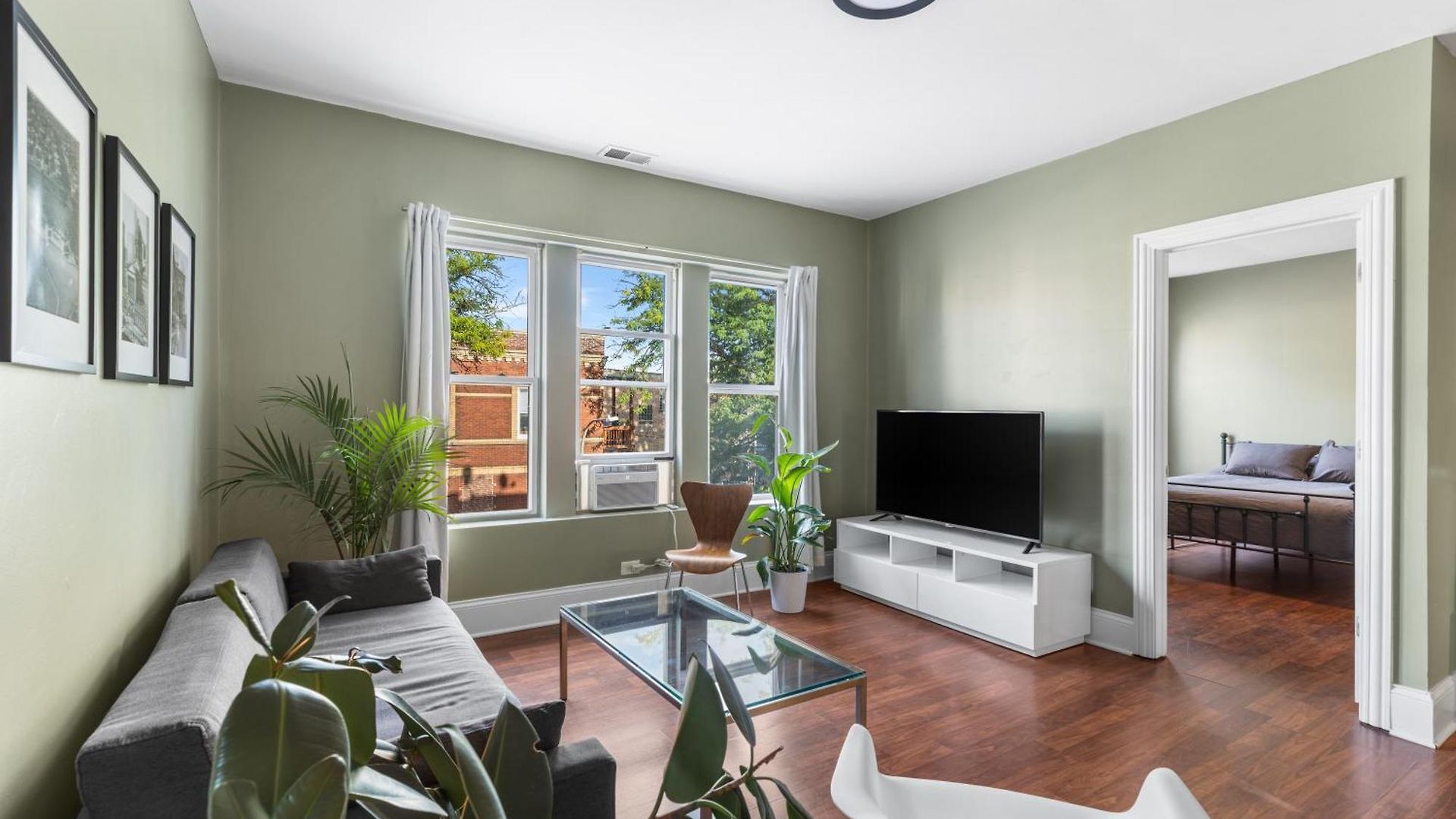 Private In Stylish Humboldt Park Retreat Chicago