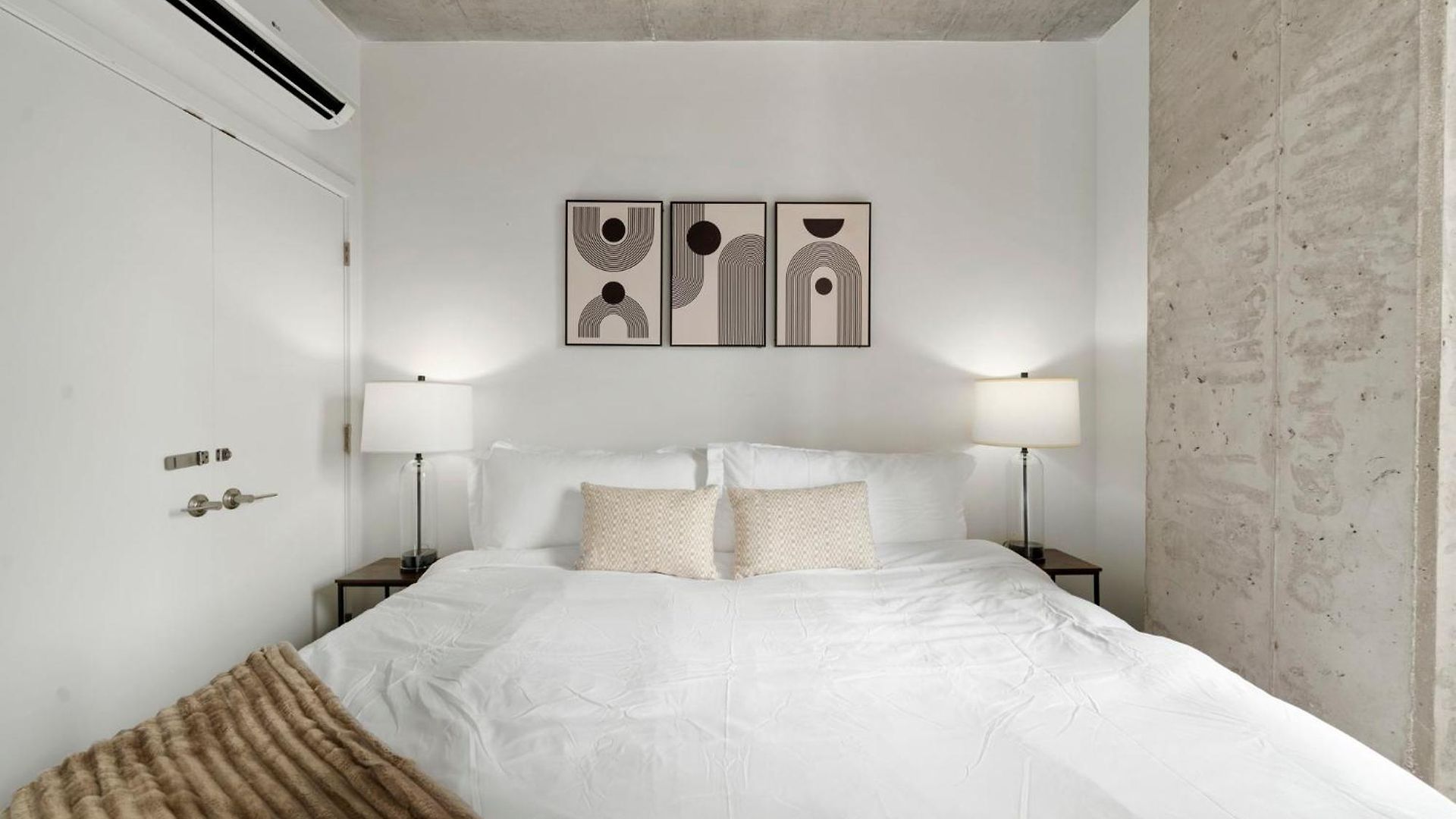 High-rise 4br W Views Comfort & Space Hotel Chicago