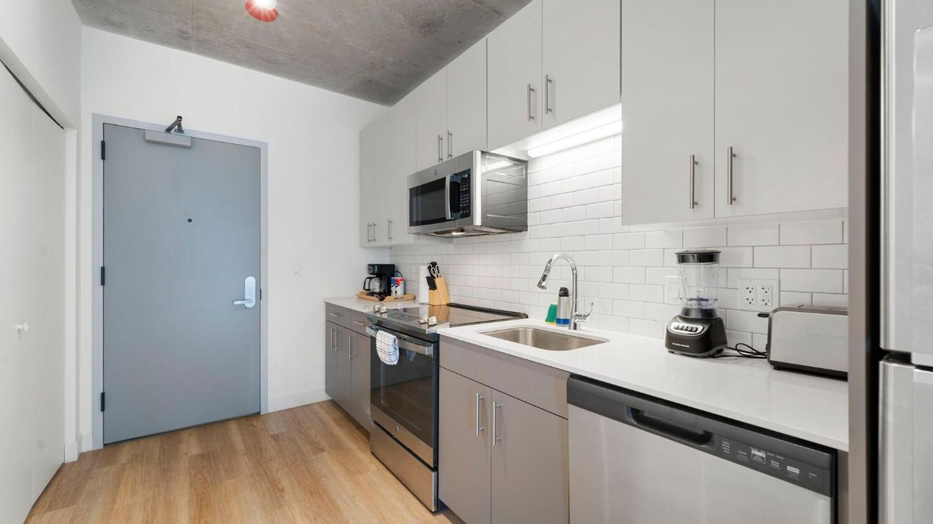 High-rise 4br W Views Comfort & Space Hotel Chicago