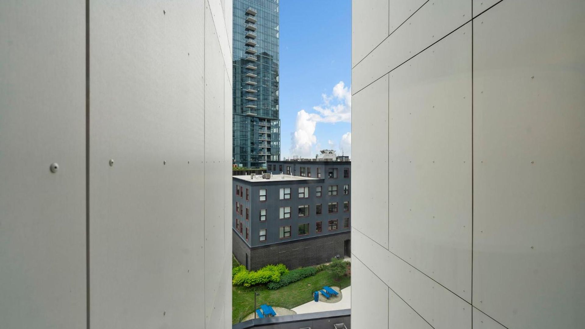 Hotel High-rise 4br W Views Comfort & Space Chicago