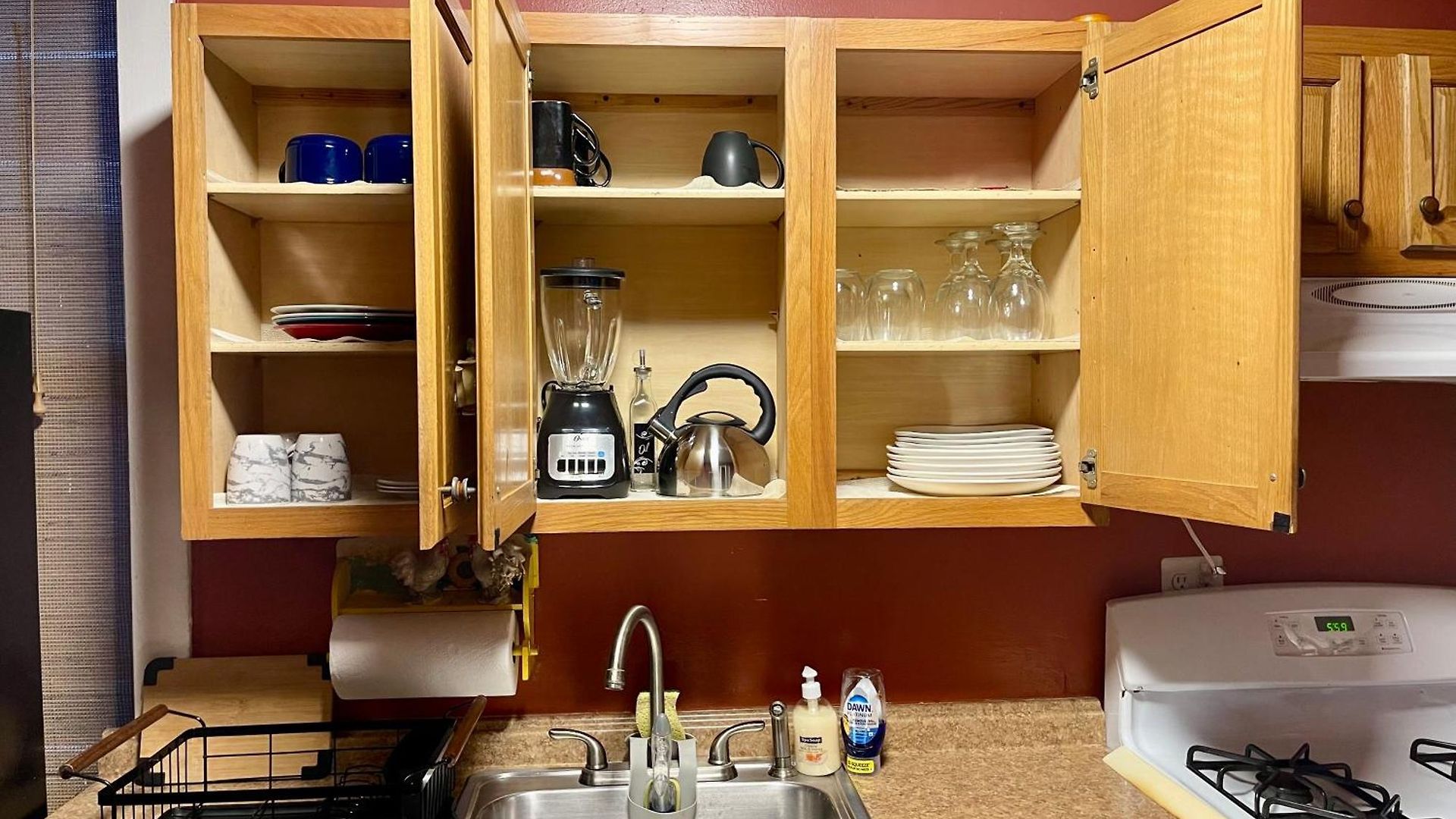 Apartment Fully Furnished 2br Near Oak Park I Utilities Included I Car Available