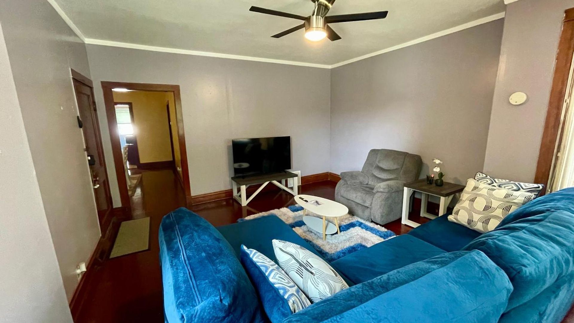 Fully Furnished 2br Near Oak Park I Utilities Included I Car Available Apartment