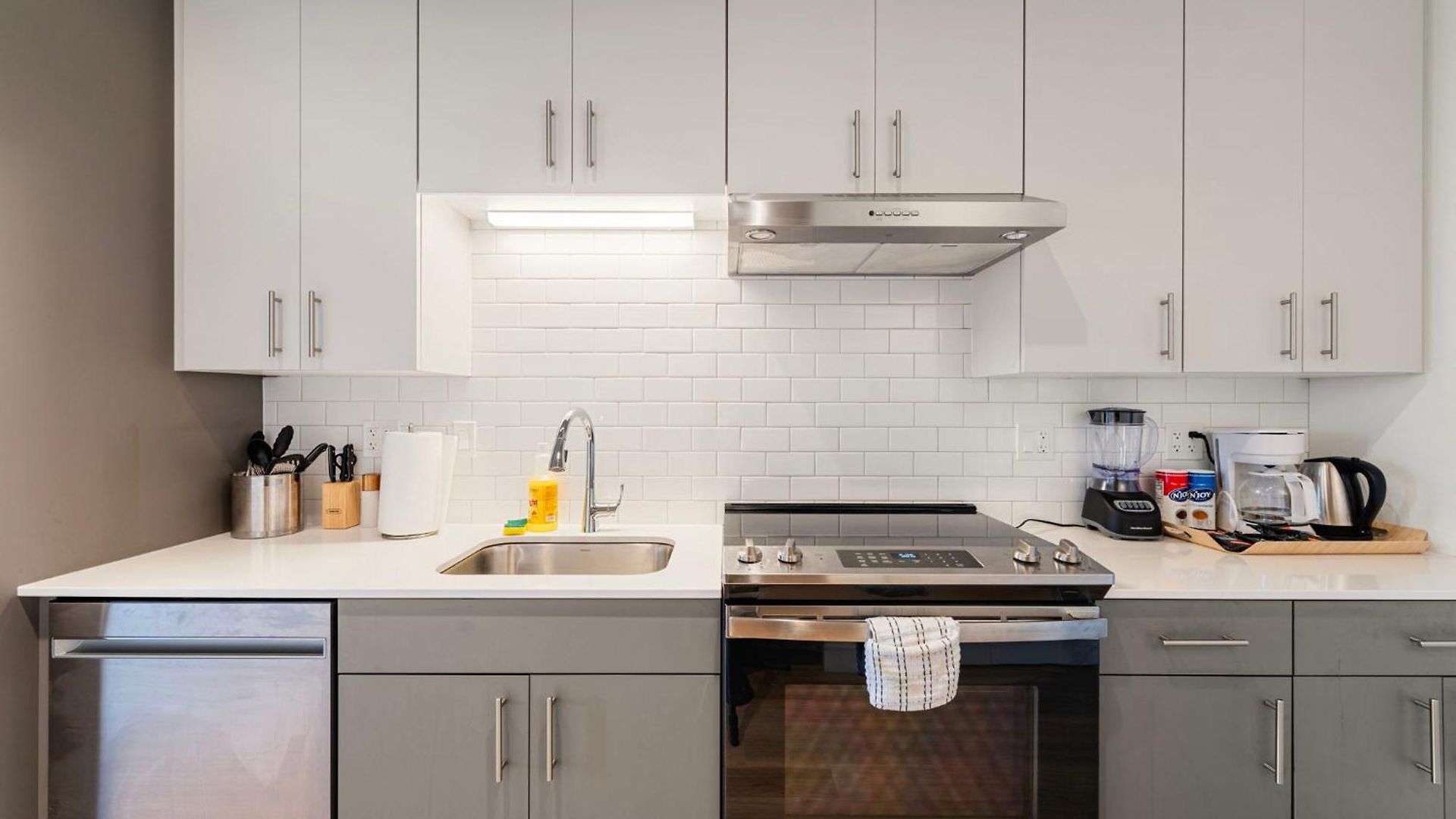Family-sized 4br Luxury In Downtown Hotel
