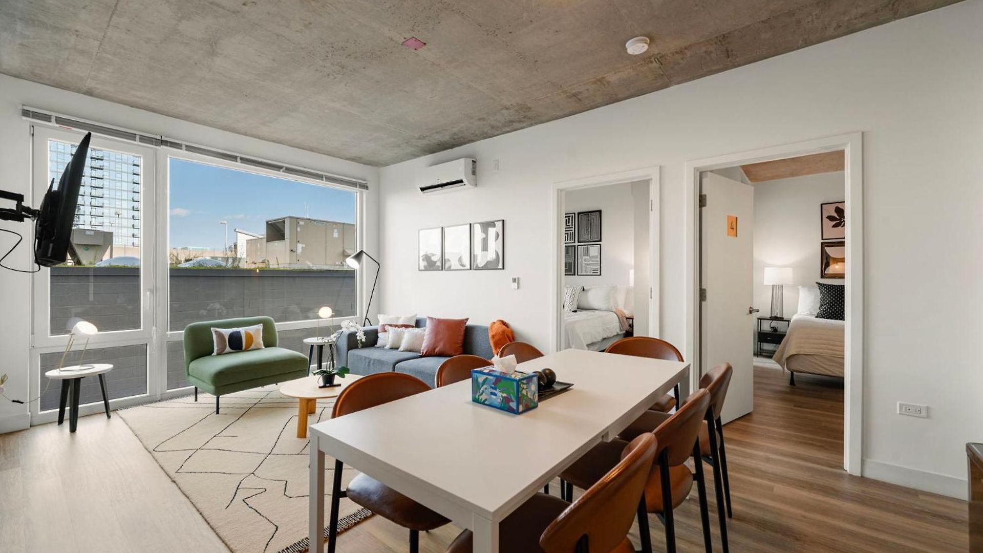 Hotel Family-sized 4br Luxury In Downtown