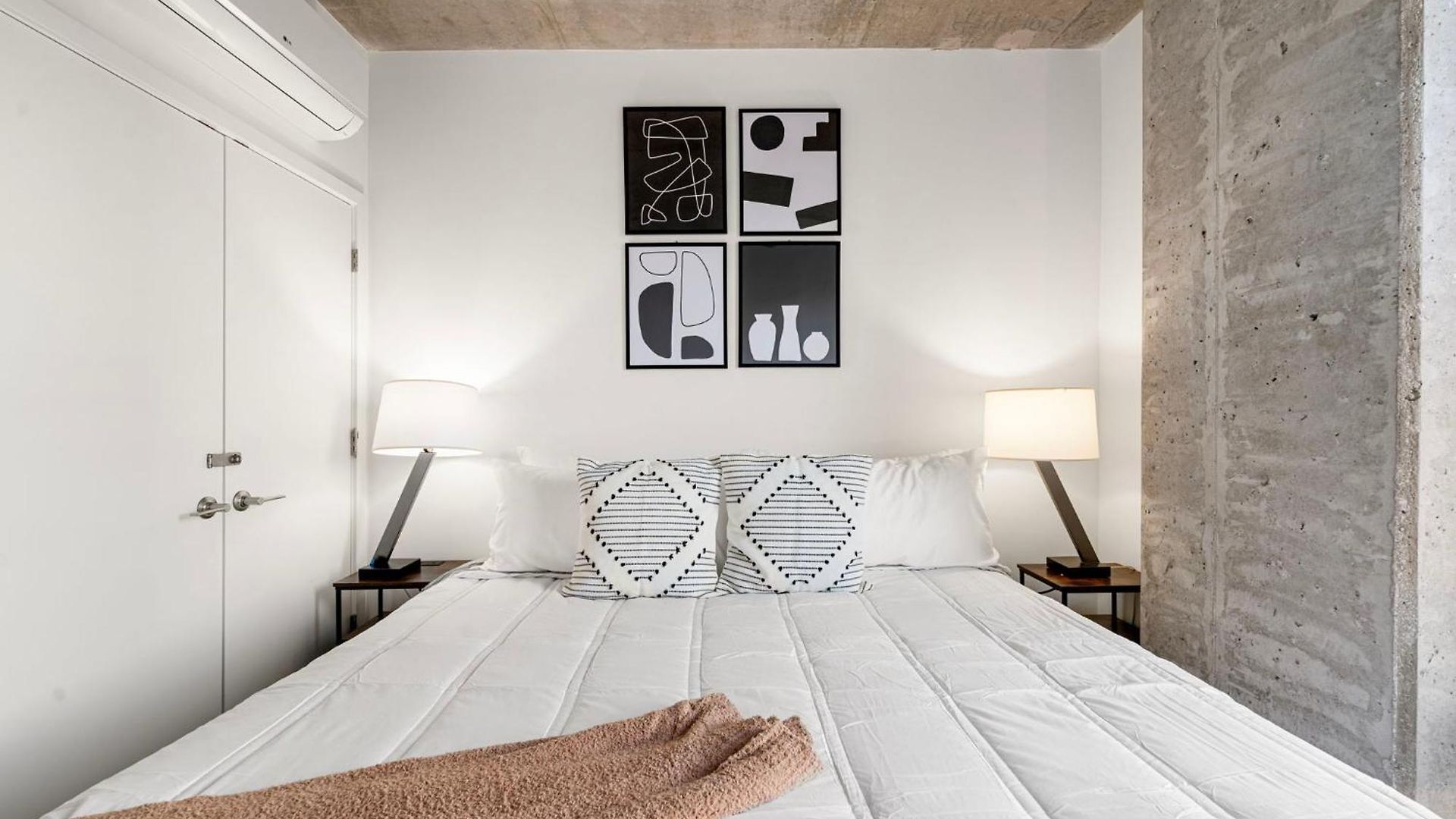 Hotel Family-sized 4br Luxury In Downtown