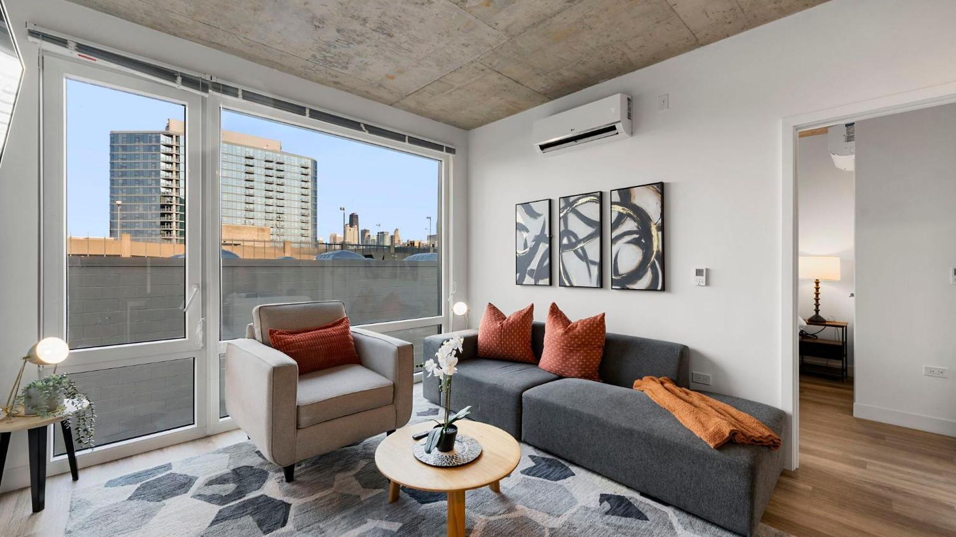 Corporate-friendly 4br Stylish & Hotel