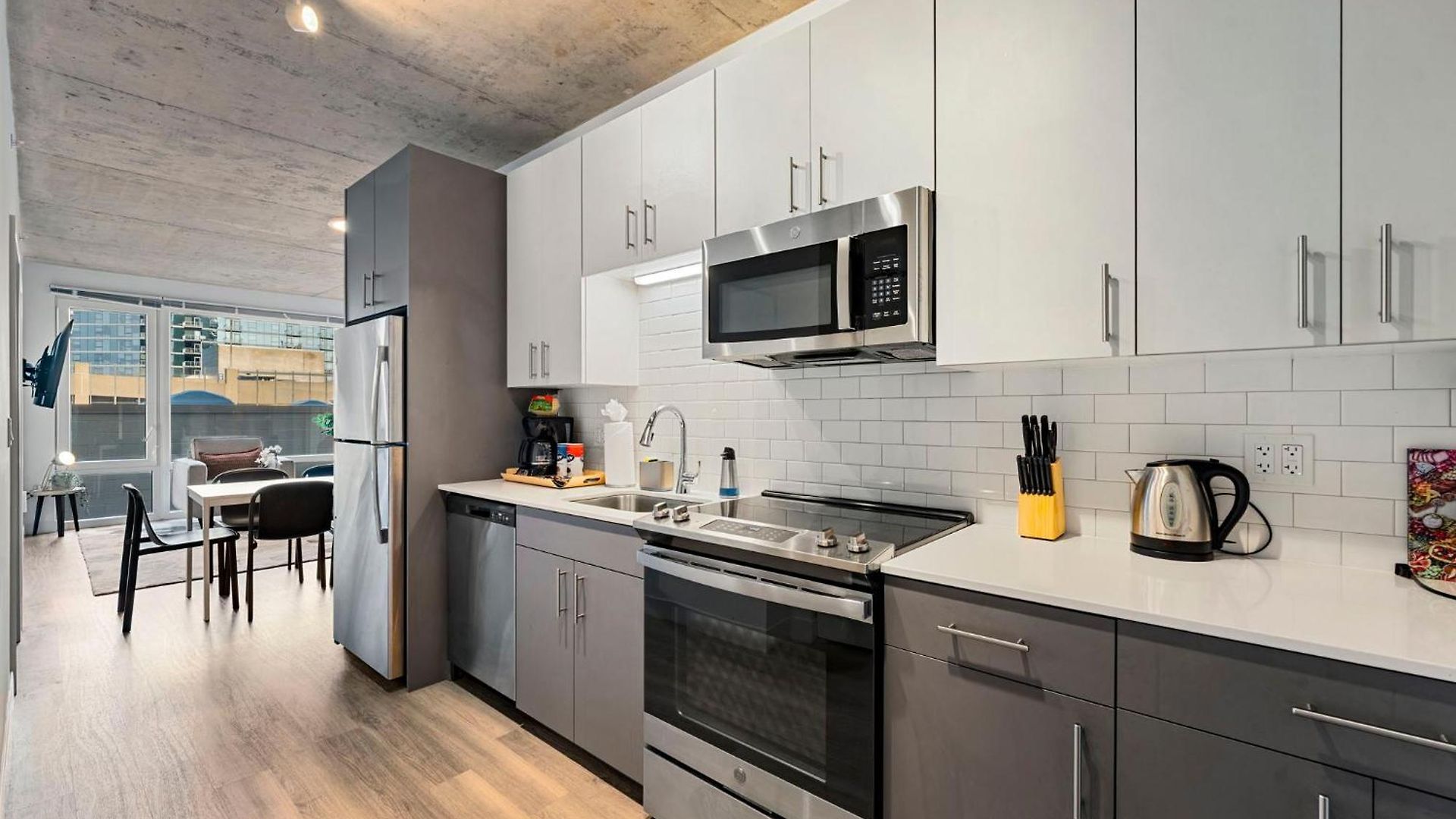Corporate-friendly 4br Stylish & *
