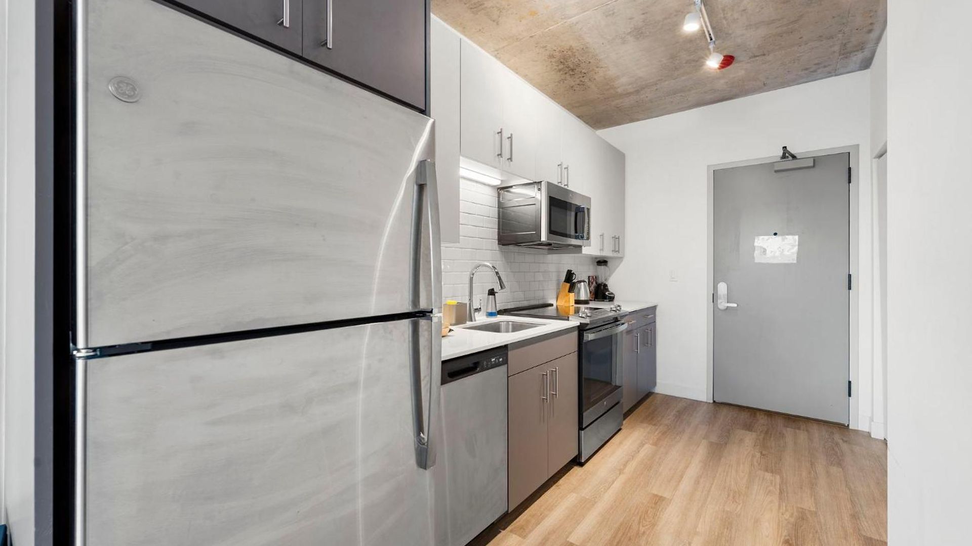 Corporate-friendly 4br Stylish & Hotel *