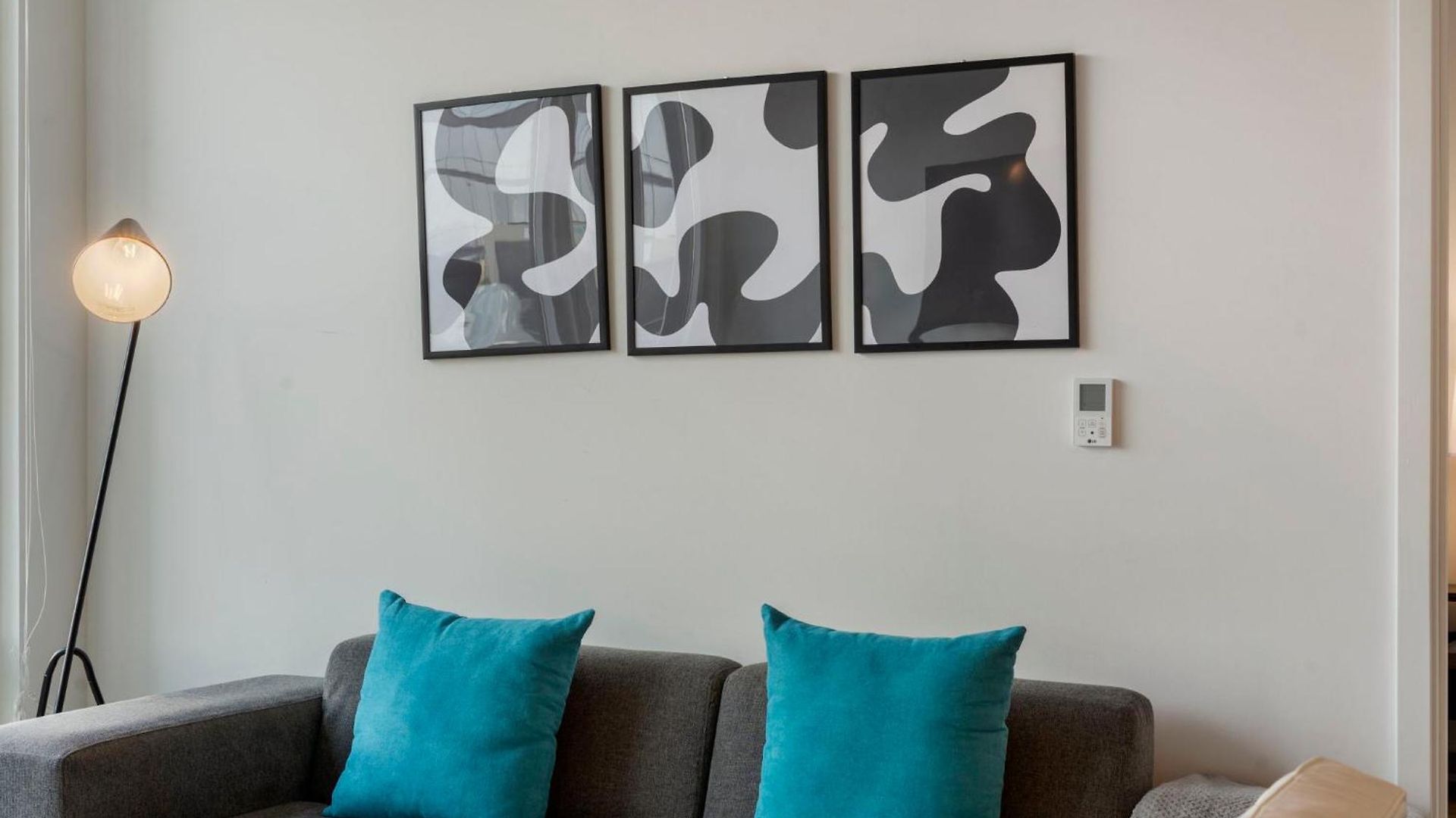 Chic 4-bedroom With Skyline Views & Amenities * Chicago