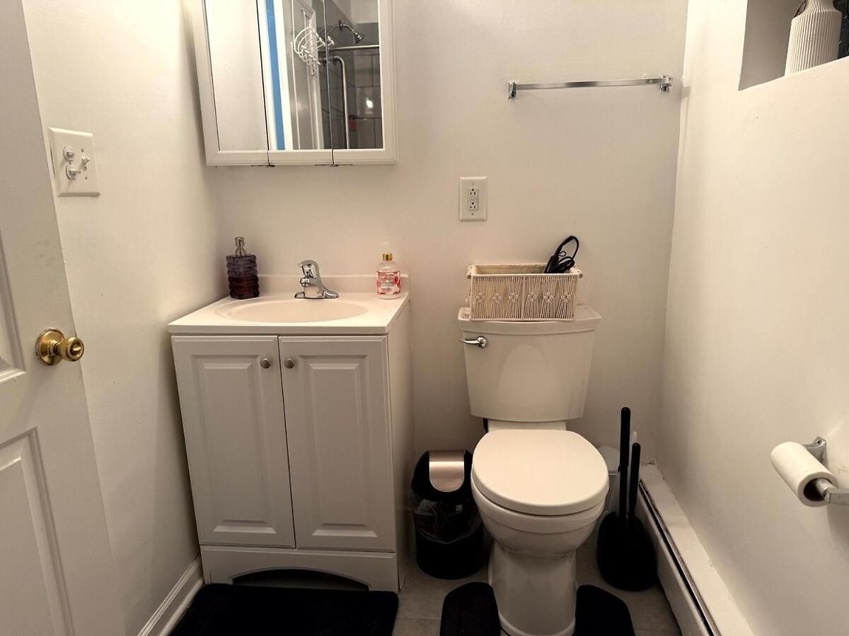 Cozy 1br Retreat Near Transit, Dining And Parking Apartment *