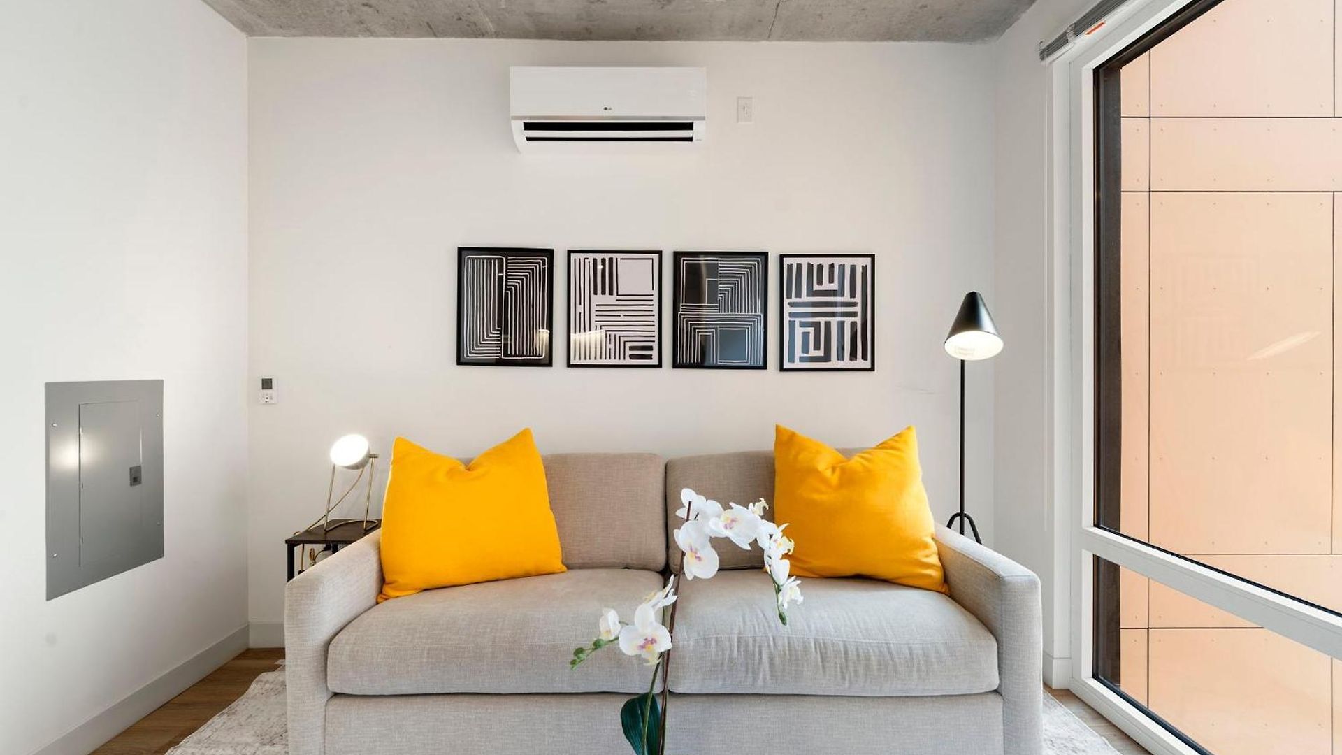 Escape Bright Sleek & Modern