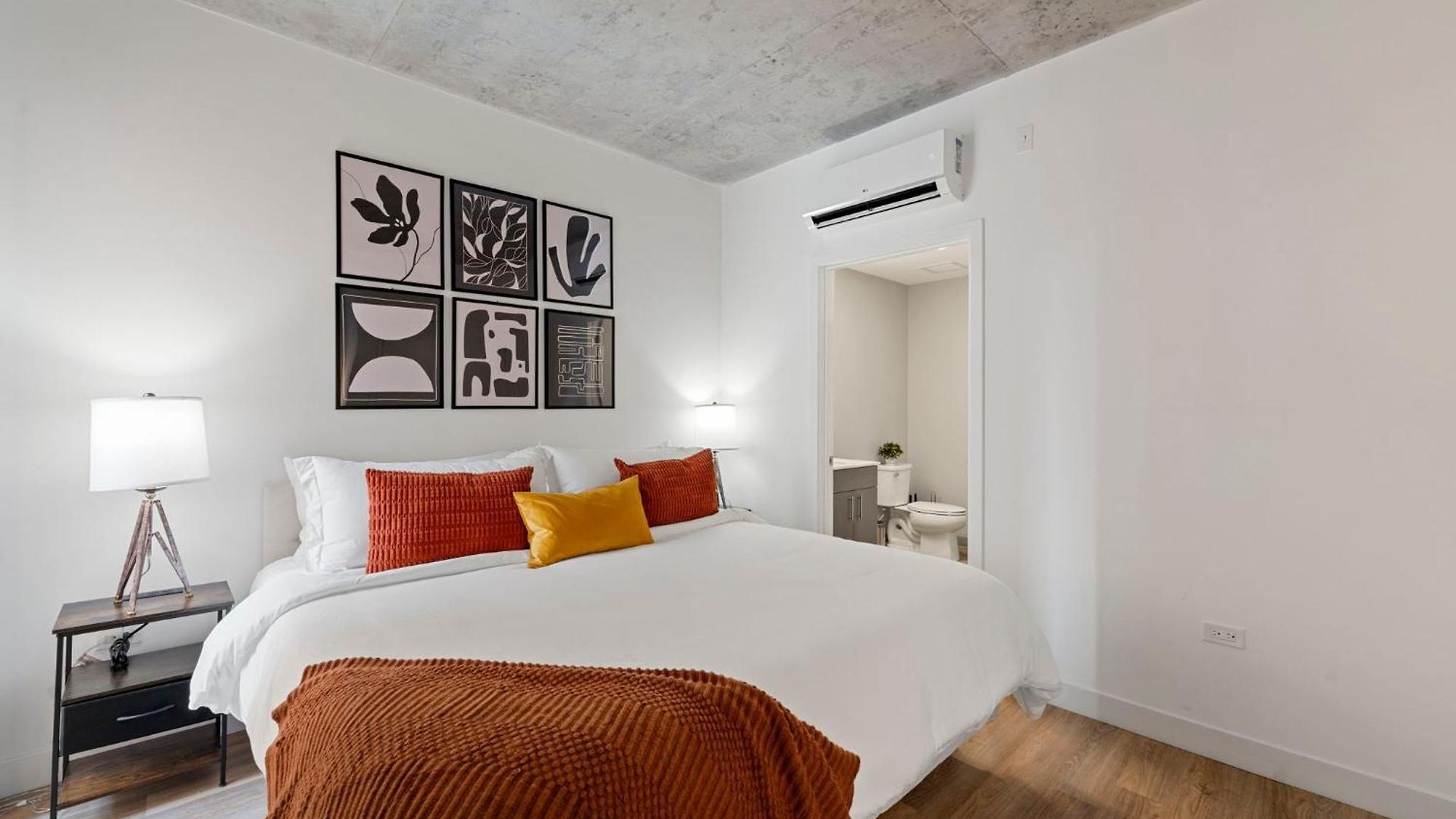 4br Modern Gem Sleek Bright & * Chicago
