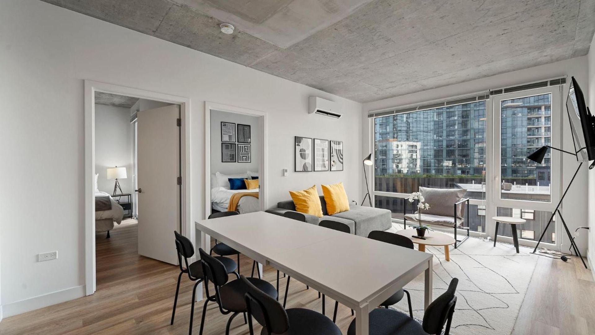 4br Modern Gem Sleek Bright & Hotel *