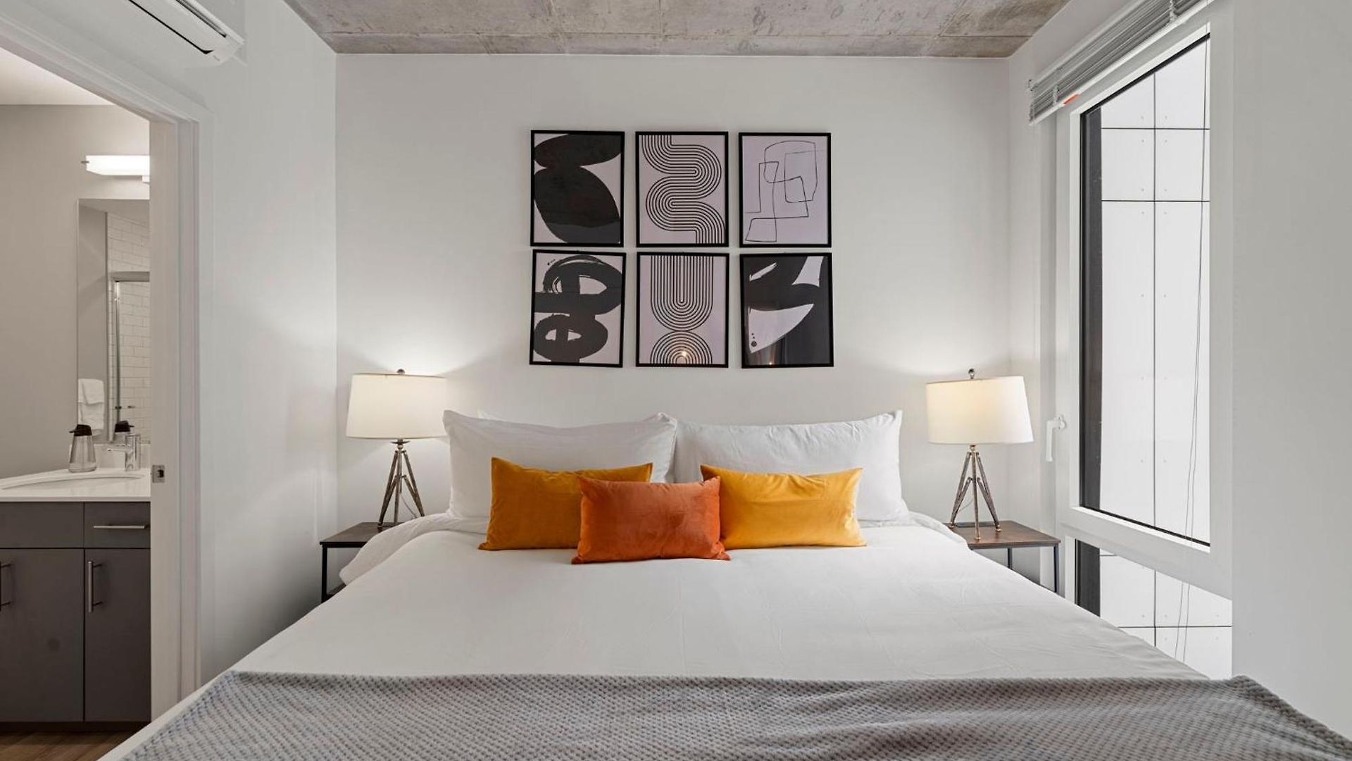Hotel 4br Modern Gem Sleek Bright &