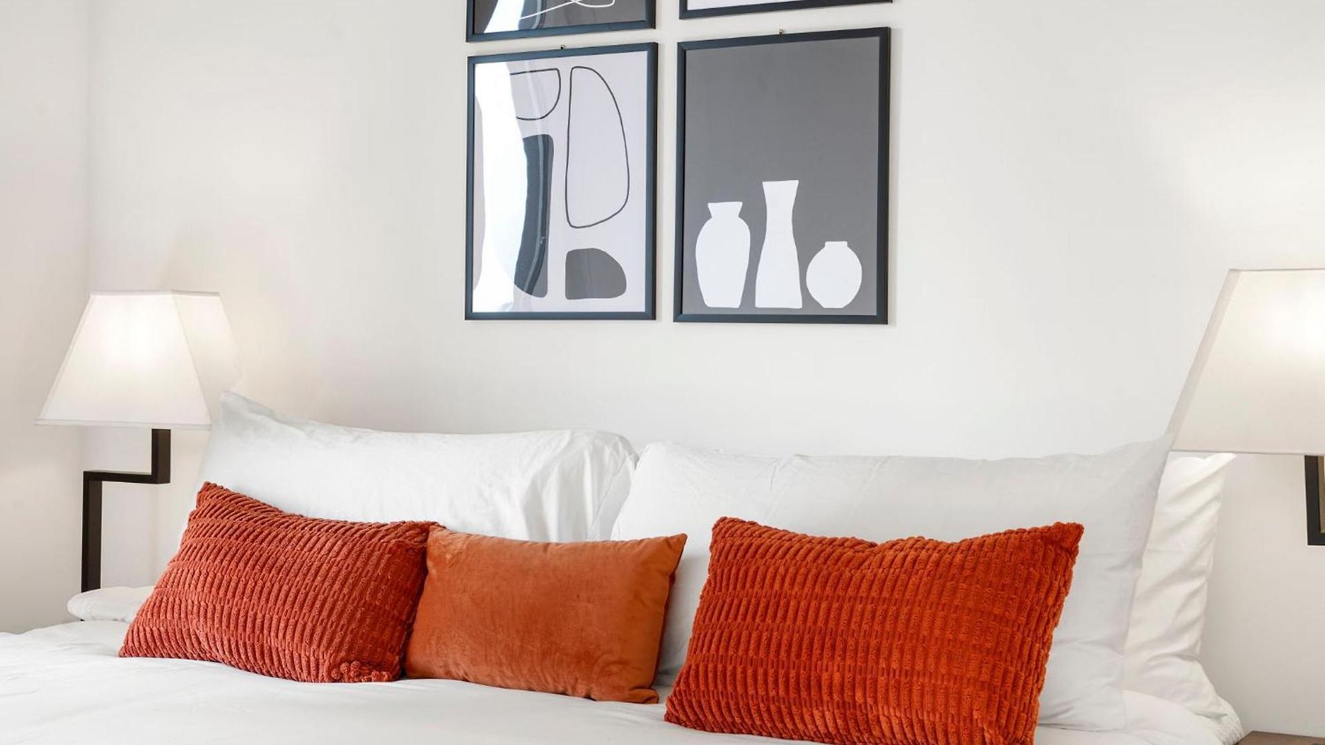4br Modern Gem Sleek Bright & Hotel Chicago