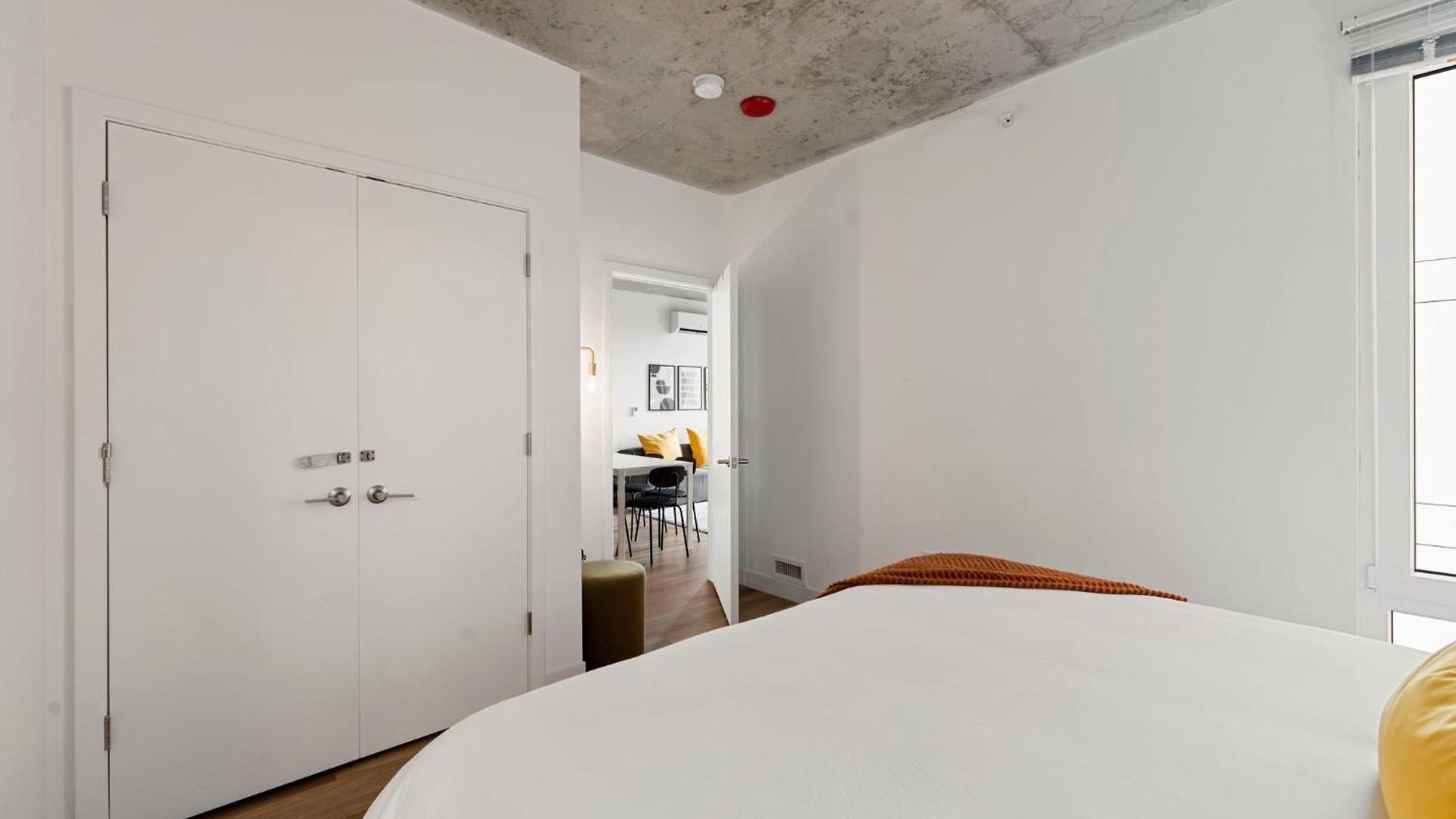 4br Modern Gem Sleek Bright & Hotel *