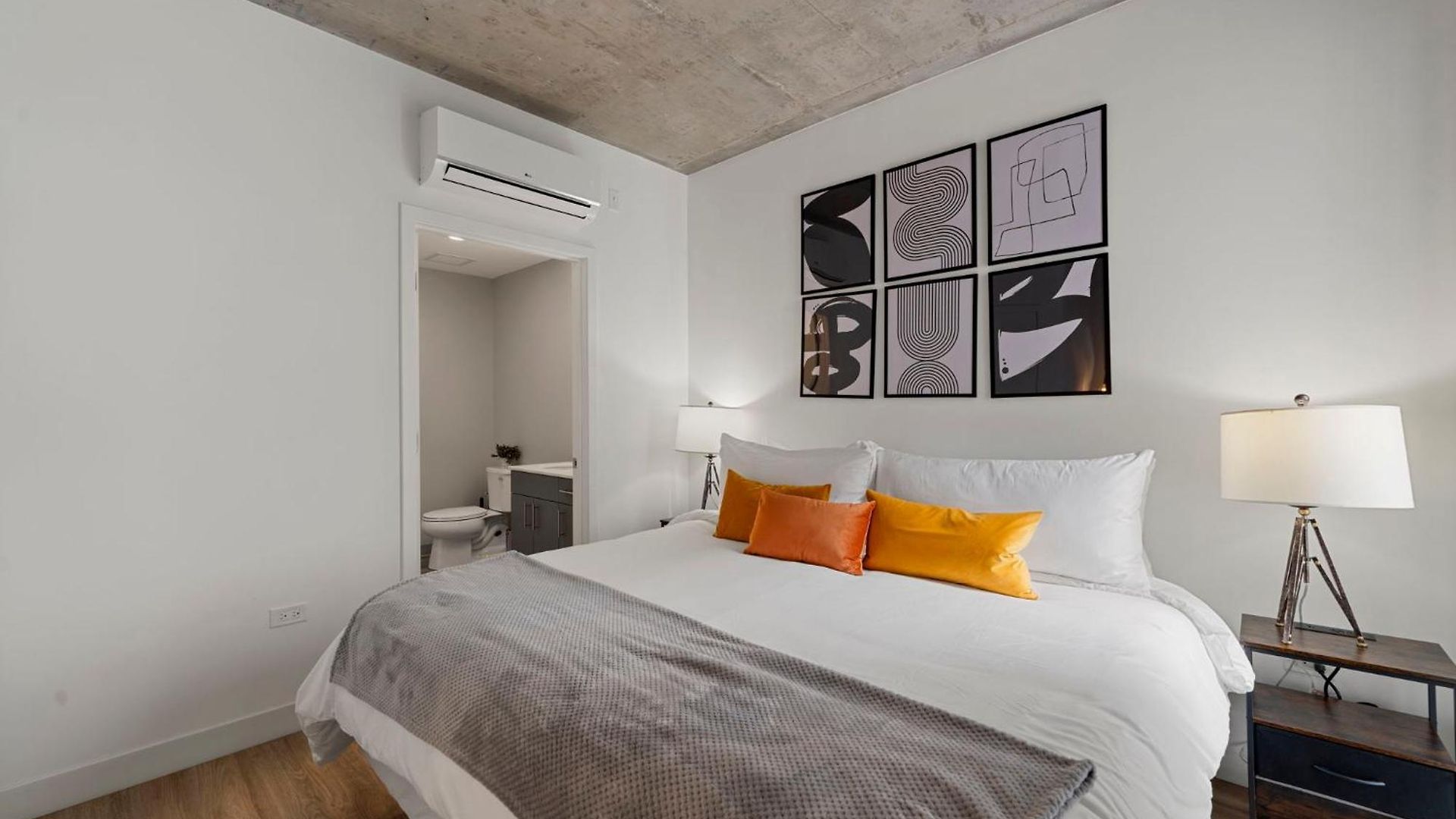 4br Modern Gem Sleek Bright & * Chicago