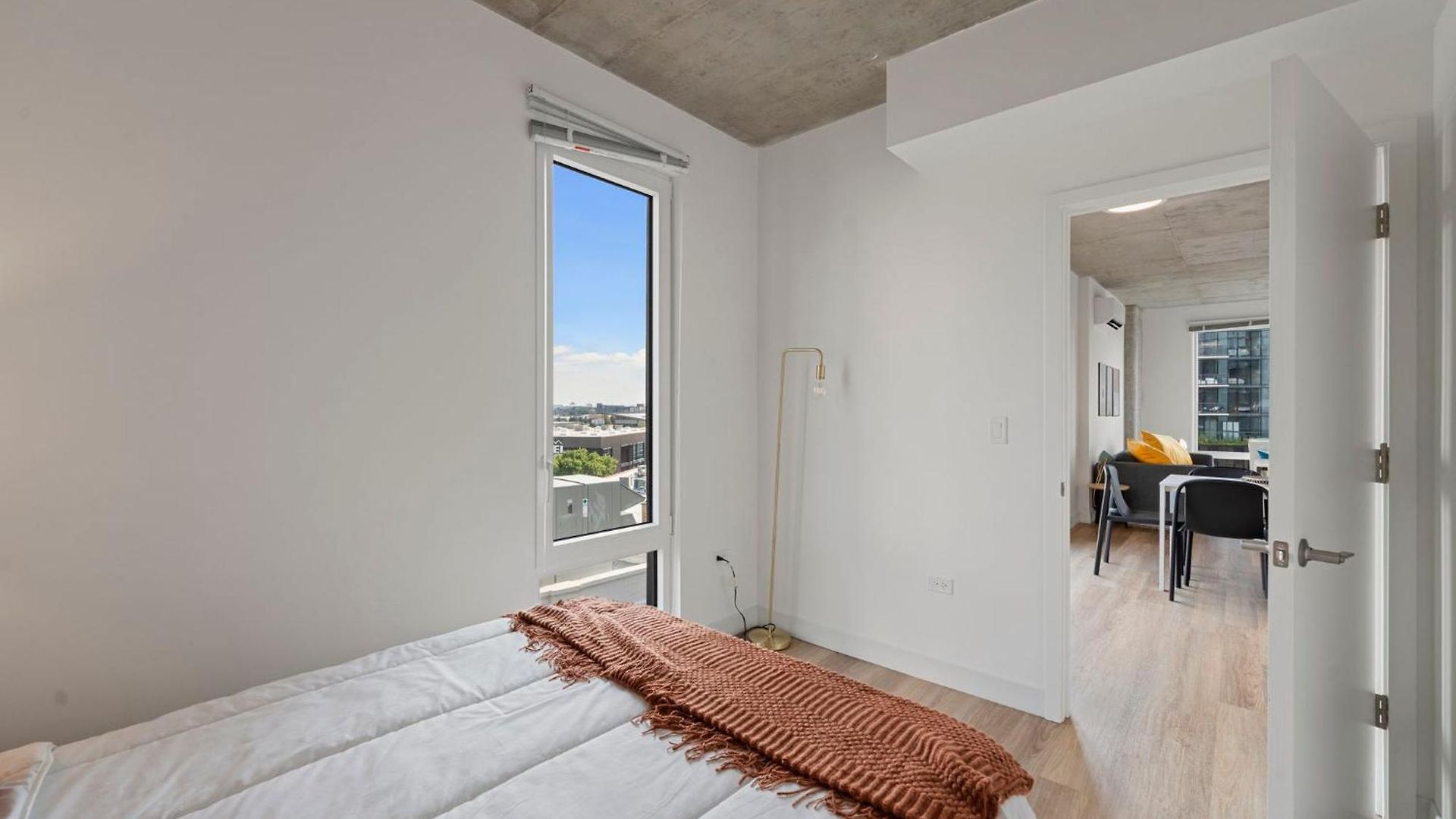 2br Escape Bright Sleek Spacious * Chicago