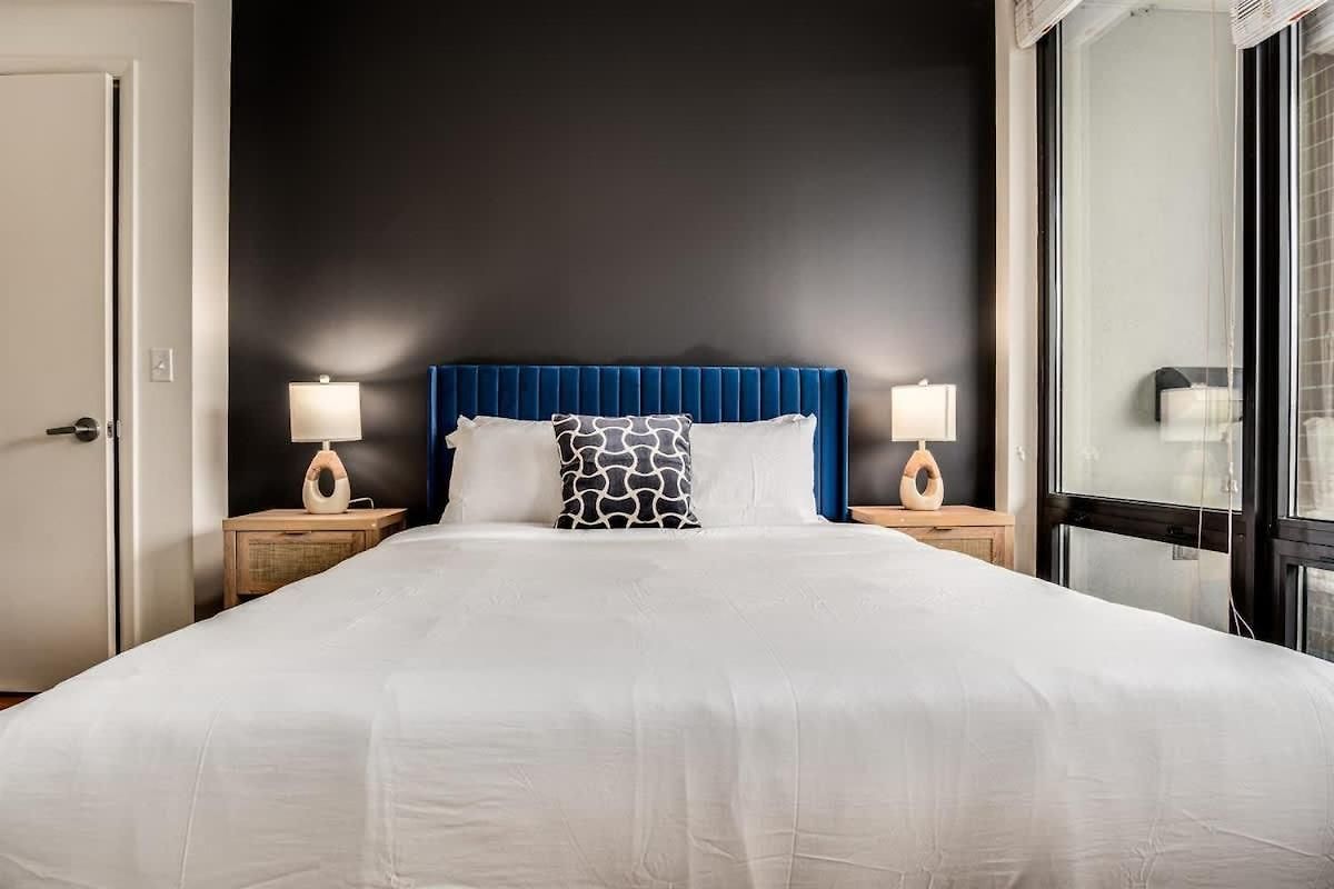 Apartment Boulevard 5 Mins To Riverwalk & Mag Mile 03 *