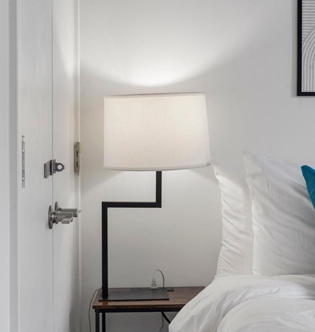 Hotel Modern 4br Retreat With Stunning Views