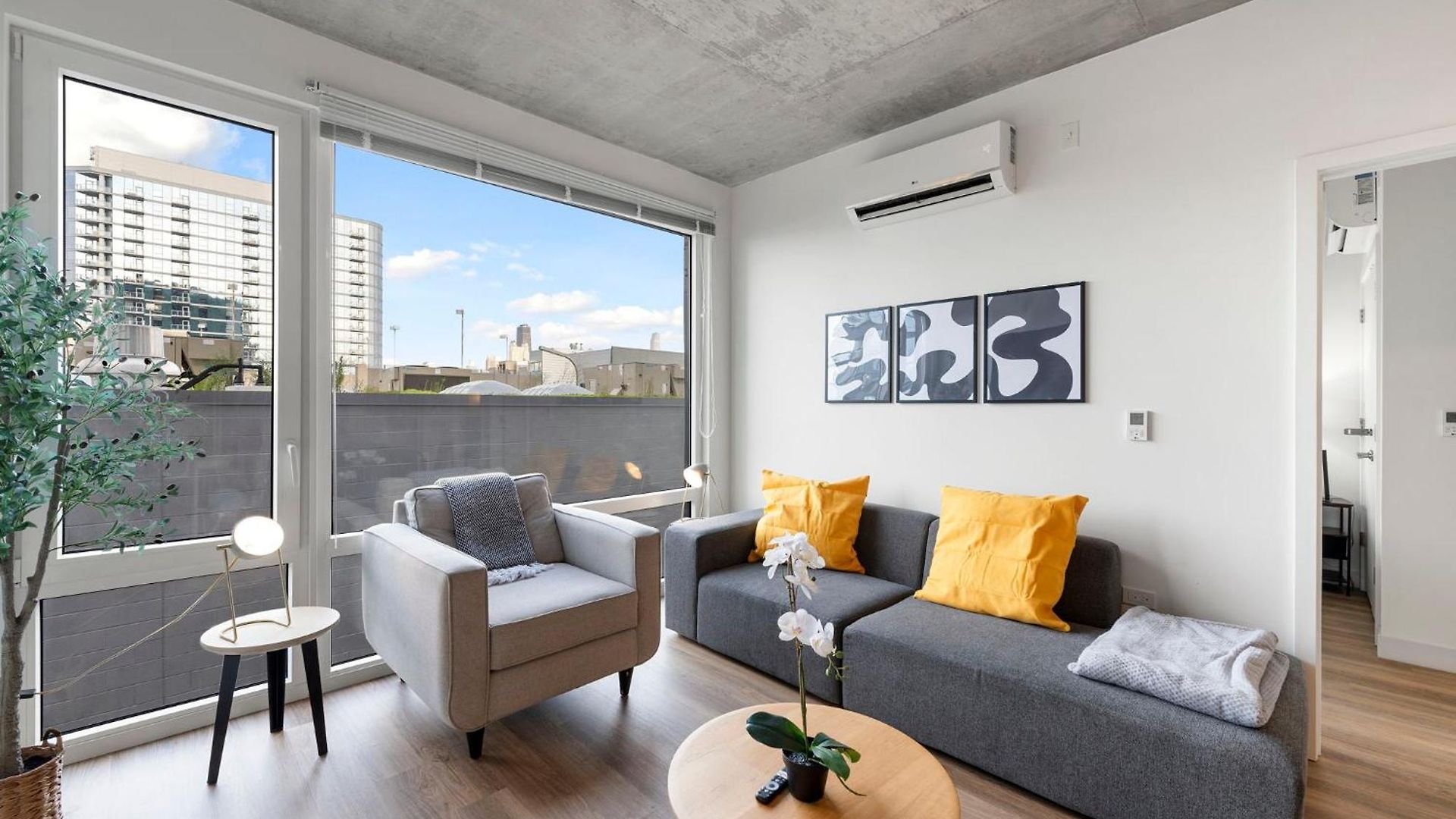 Modern 4br Retreat With Stunning Views * Chicago