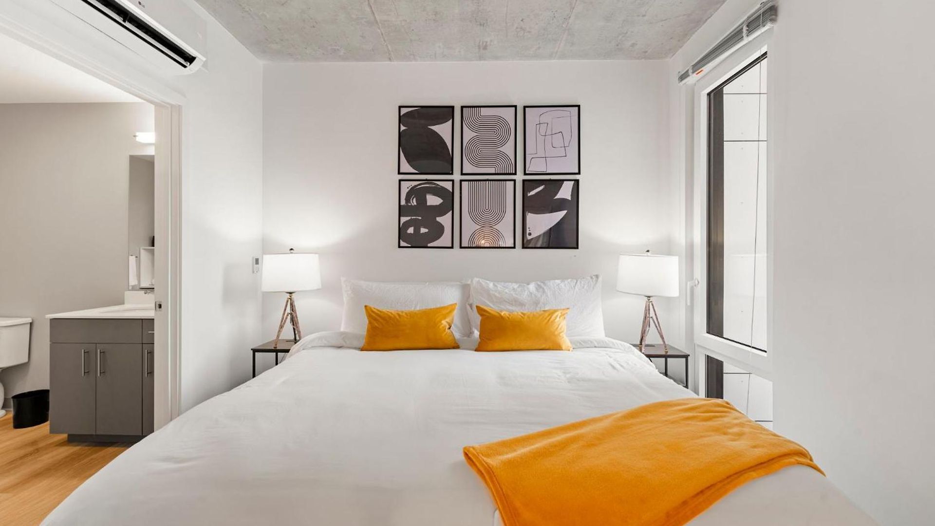 Hotel Modern 4br Retreat With Stunning Views