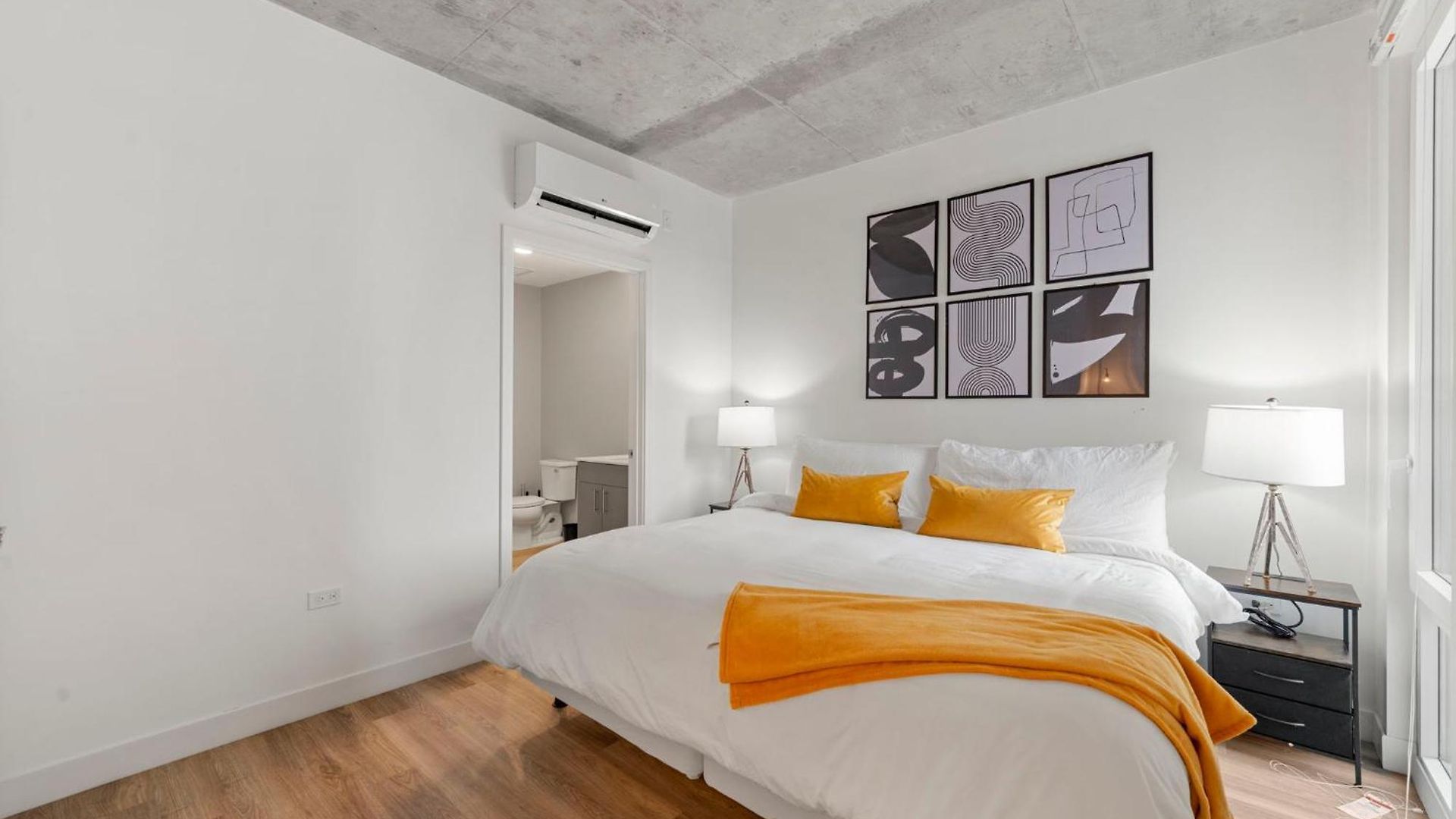 Modern 4br Retreat With Stunning Views