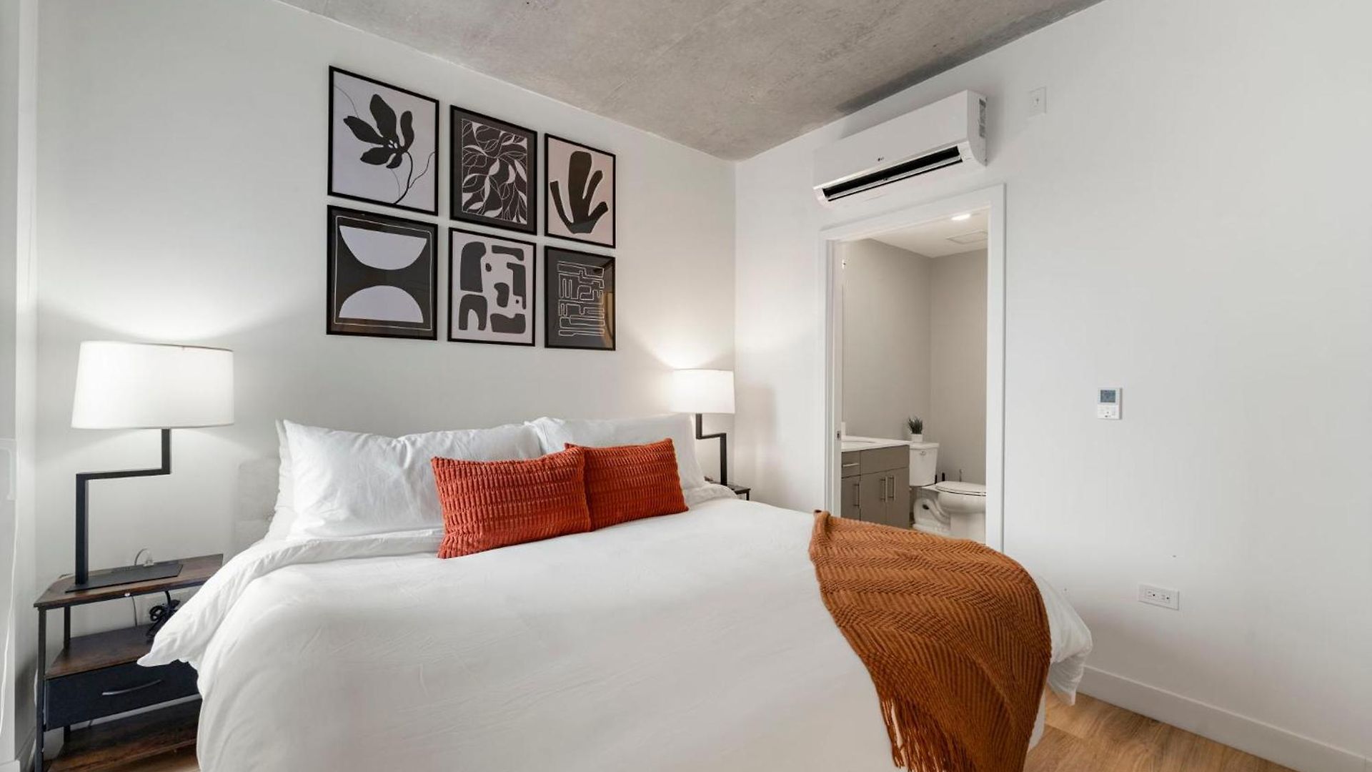 Hotel Modern 4br Retreat With Stunning Views Chicago